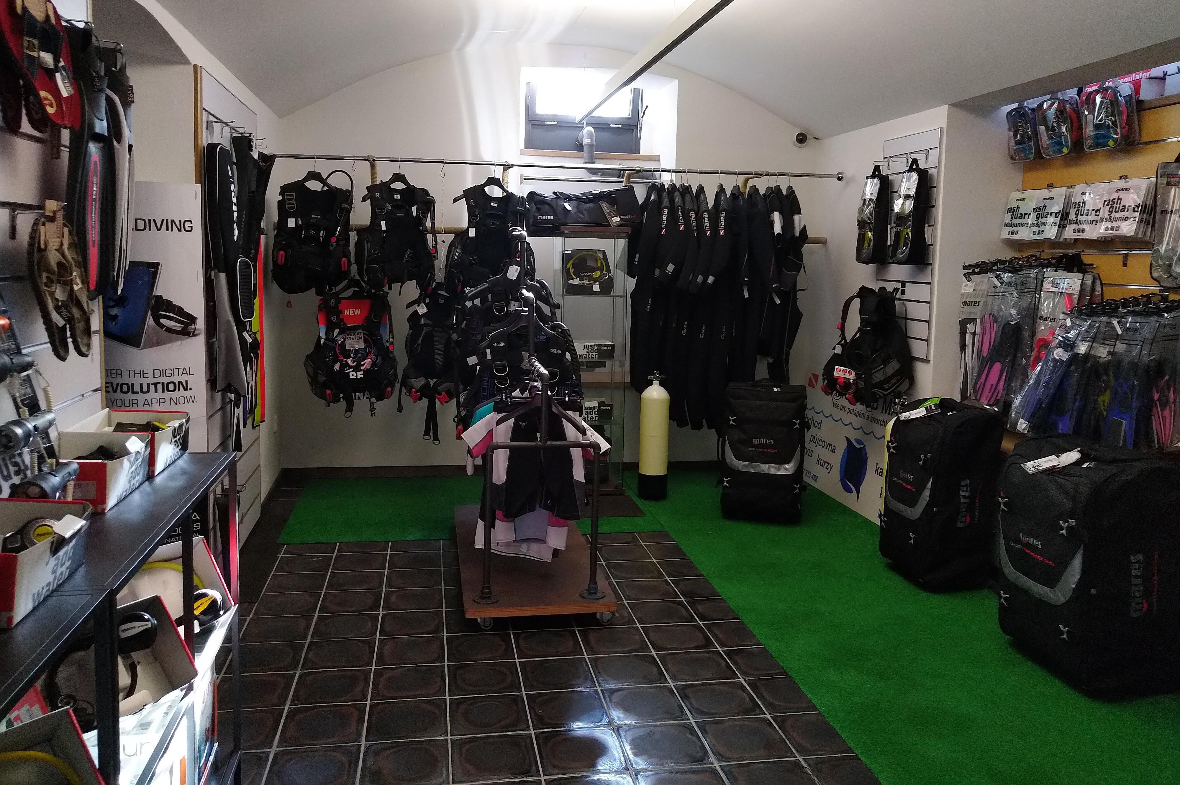 Manta & Seals Dive Center