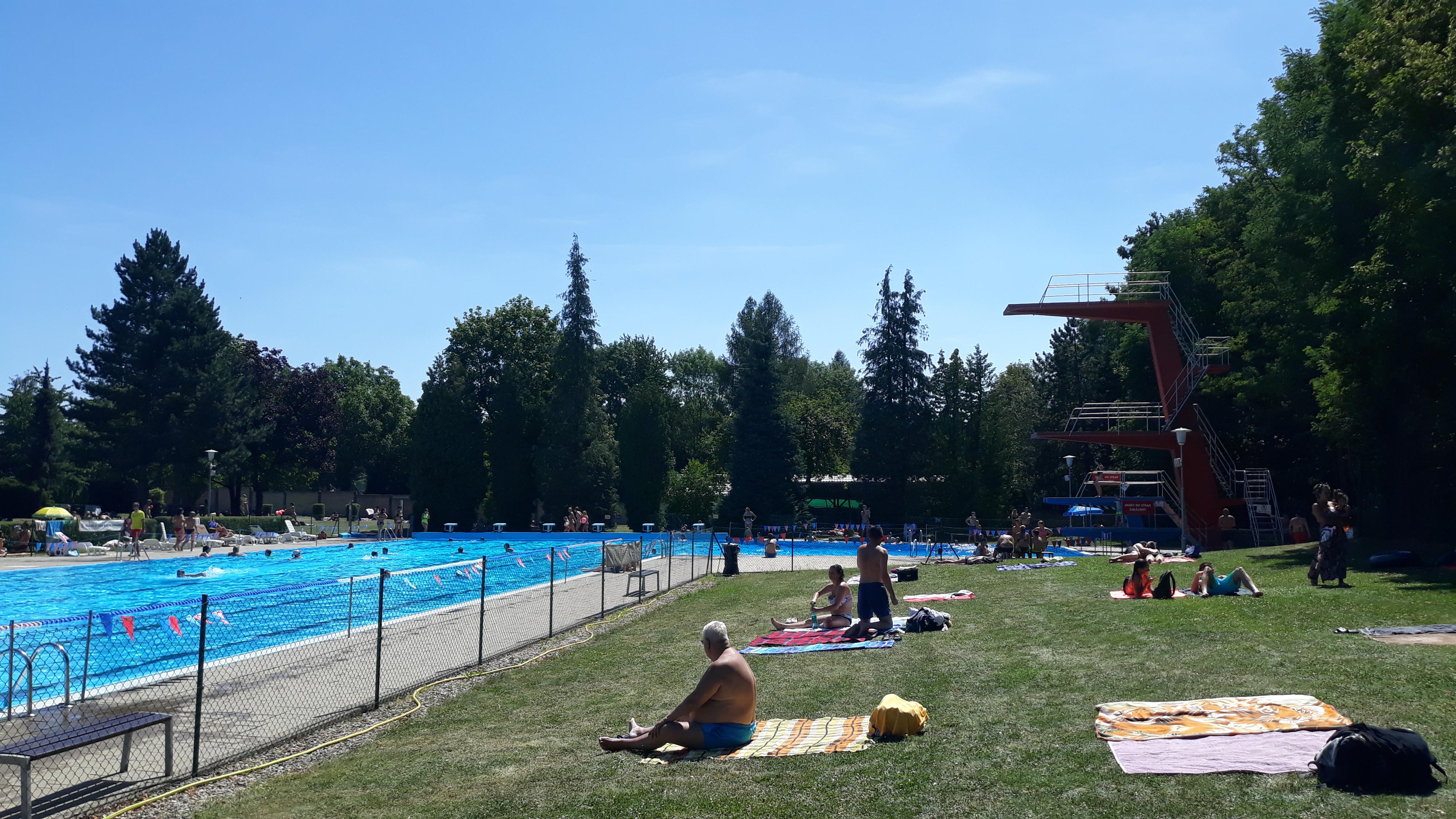 Občerstvení u koupaliště Lobeček foto 5