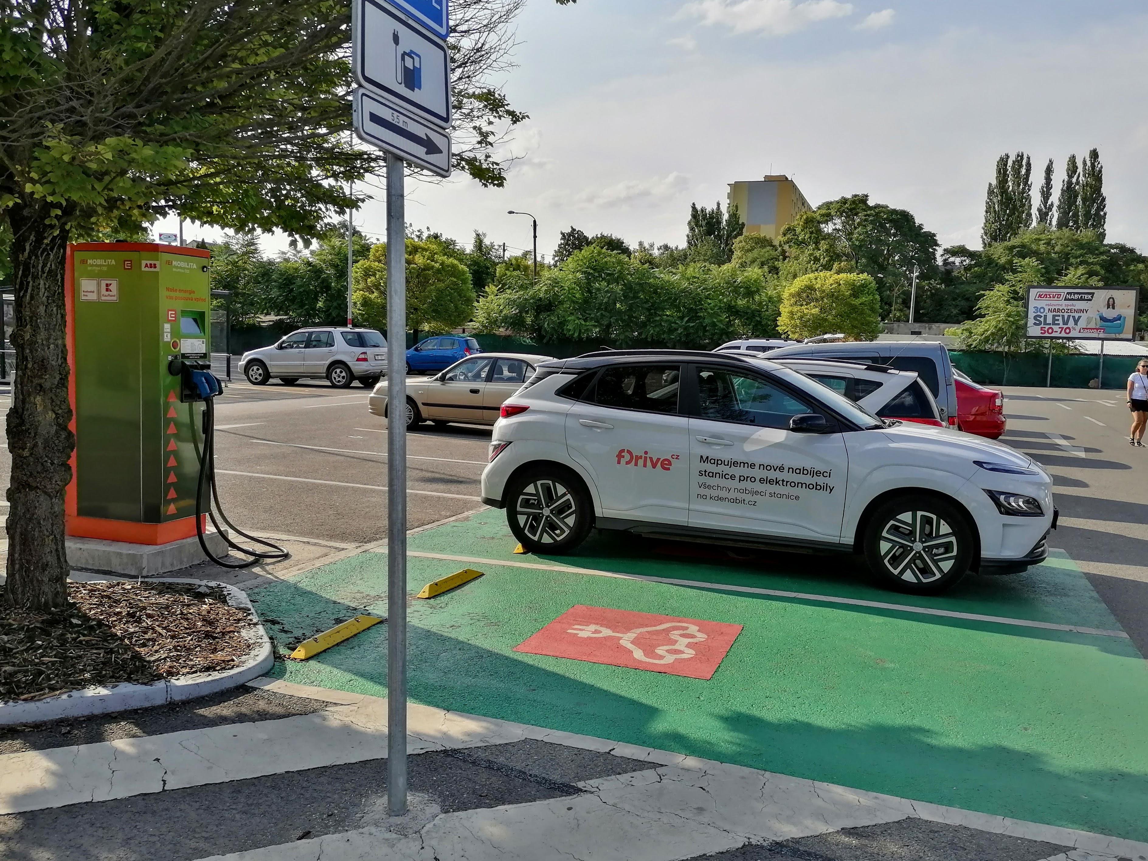 Nabíjecí stanice ČEZ