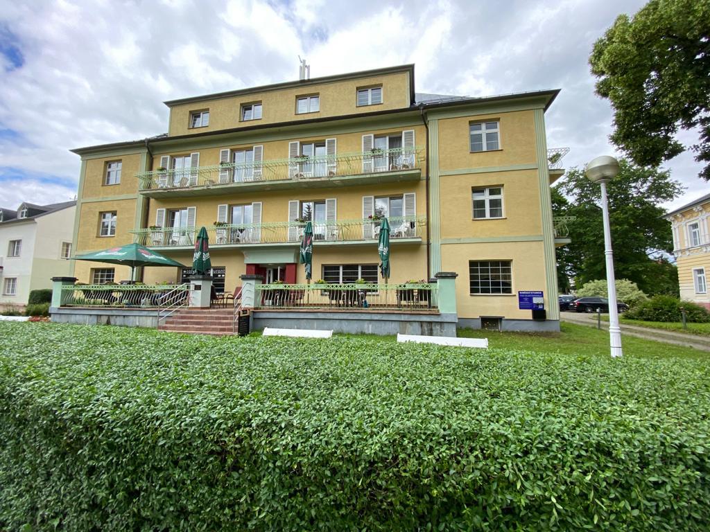 Nabíjecí stanice Lázeňský hotel Jirásek foto 5