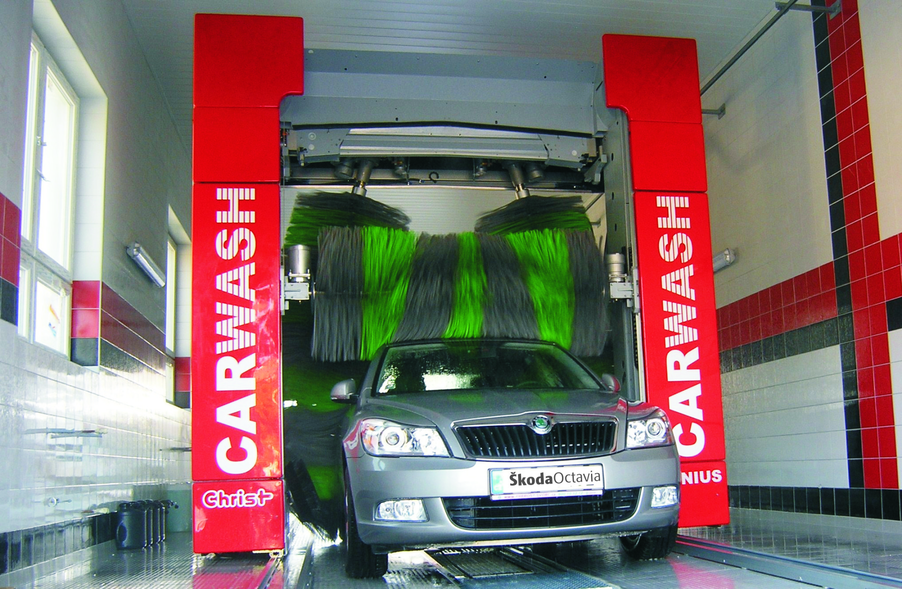 PŘEROST A ŠVORC AUTO - automyčka foto 2