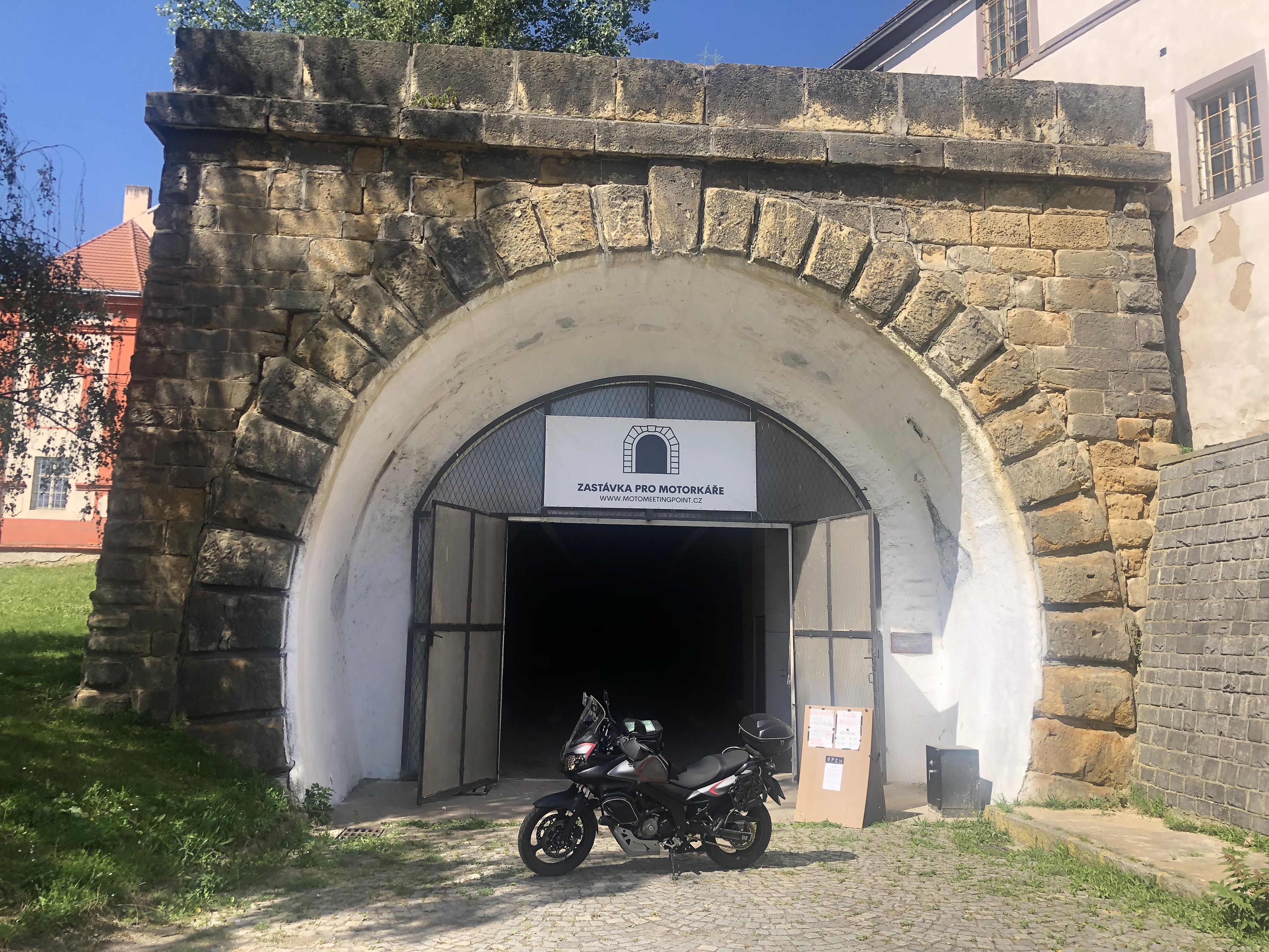 Zastávka pro motorkáře