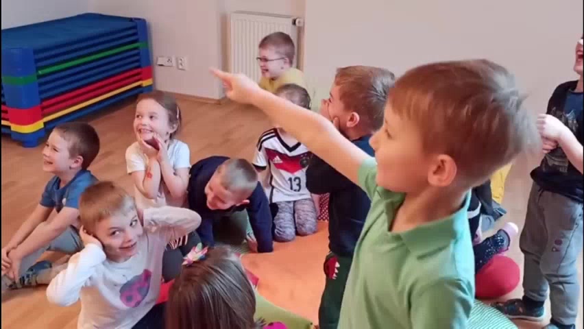 Jazyková školka a jesle Smart Kids Velké Přílepy foto 2 (náhled videa)