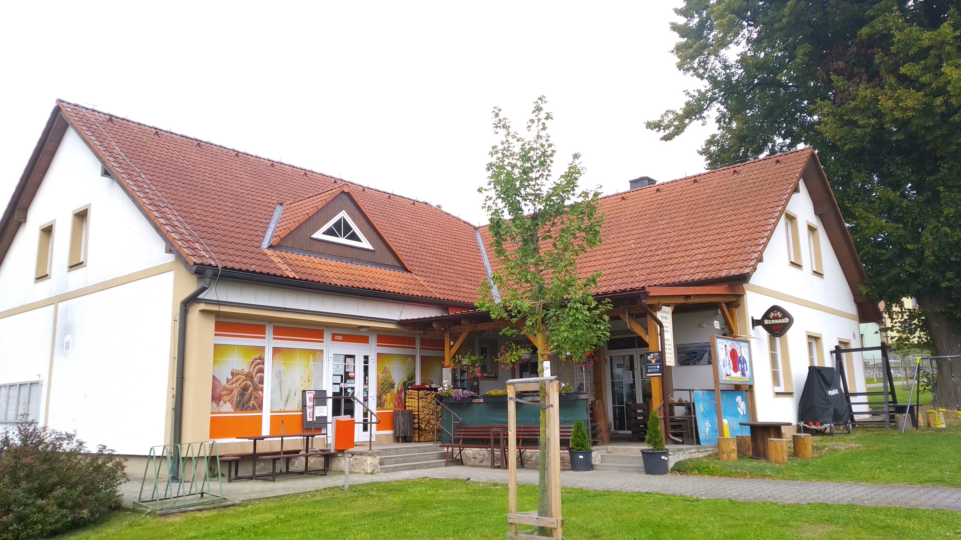 Hospůdka Pod Lípou foto 2