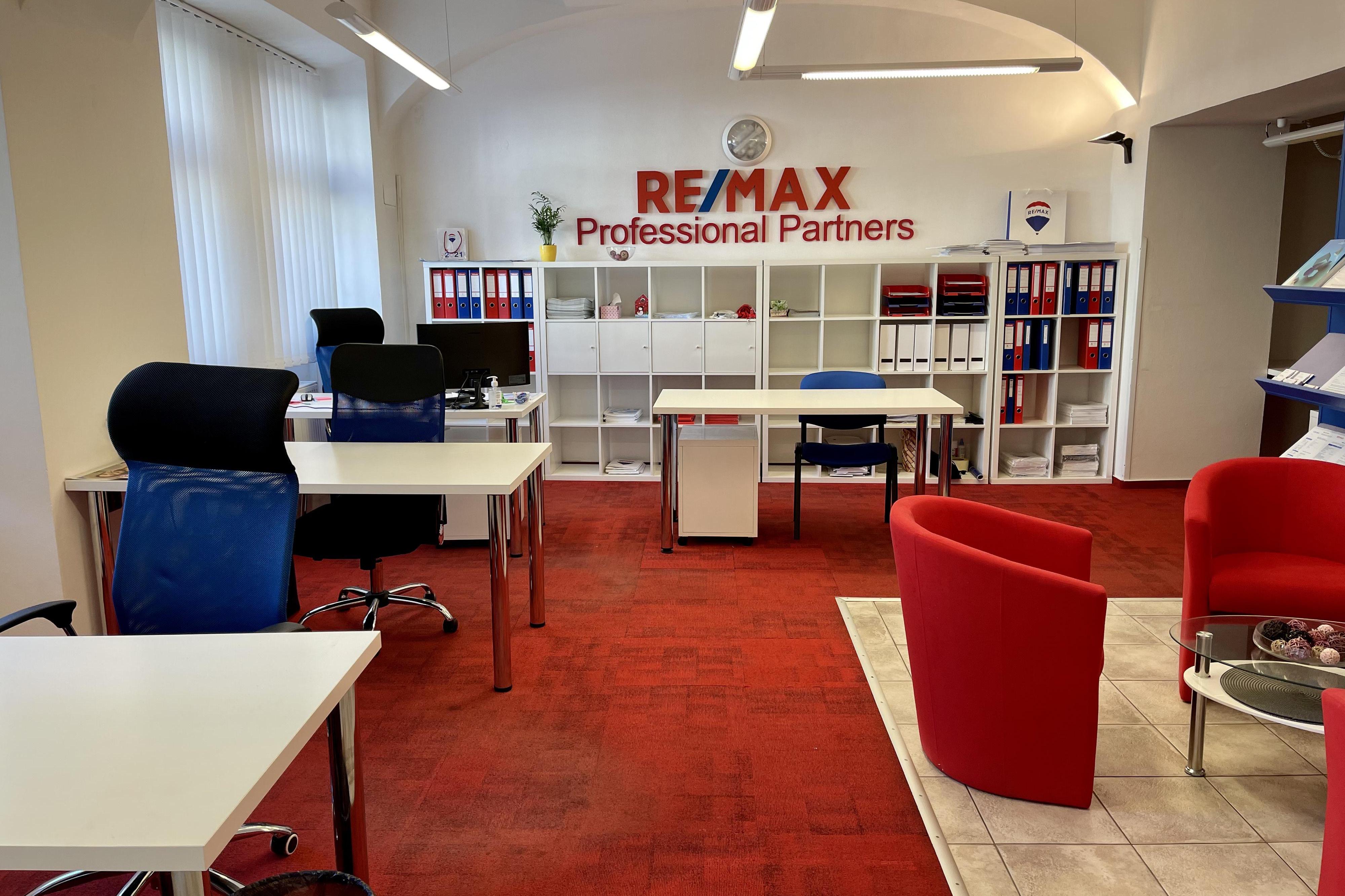 RE/MAX Anděl