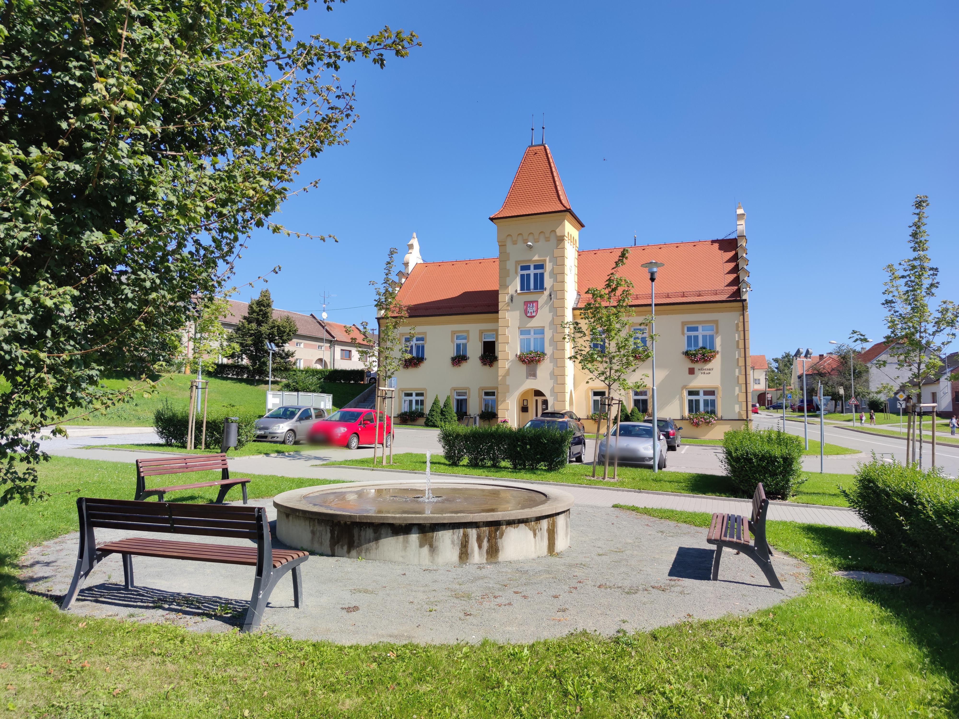 Kostelec na Hané - městský úřad foto 5