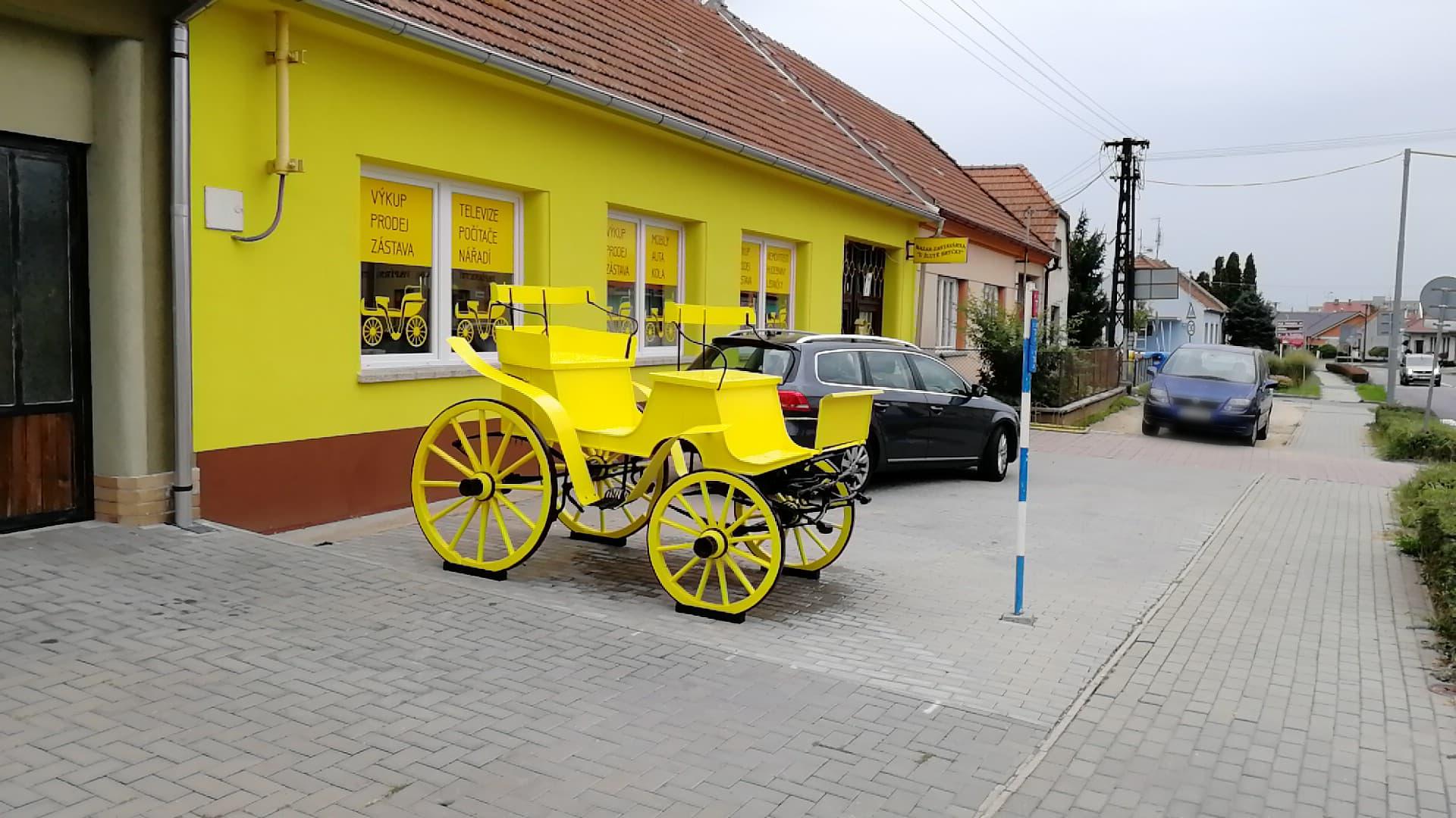 Bazar- Zastavárna U Žluté Bryčky foto 2