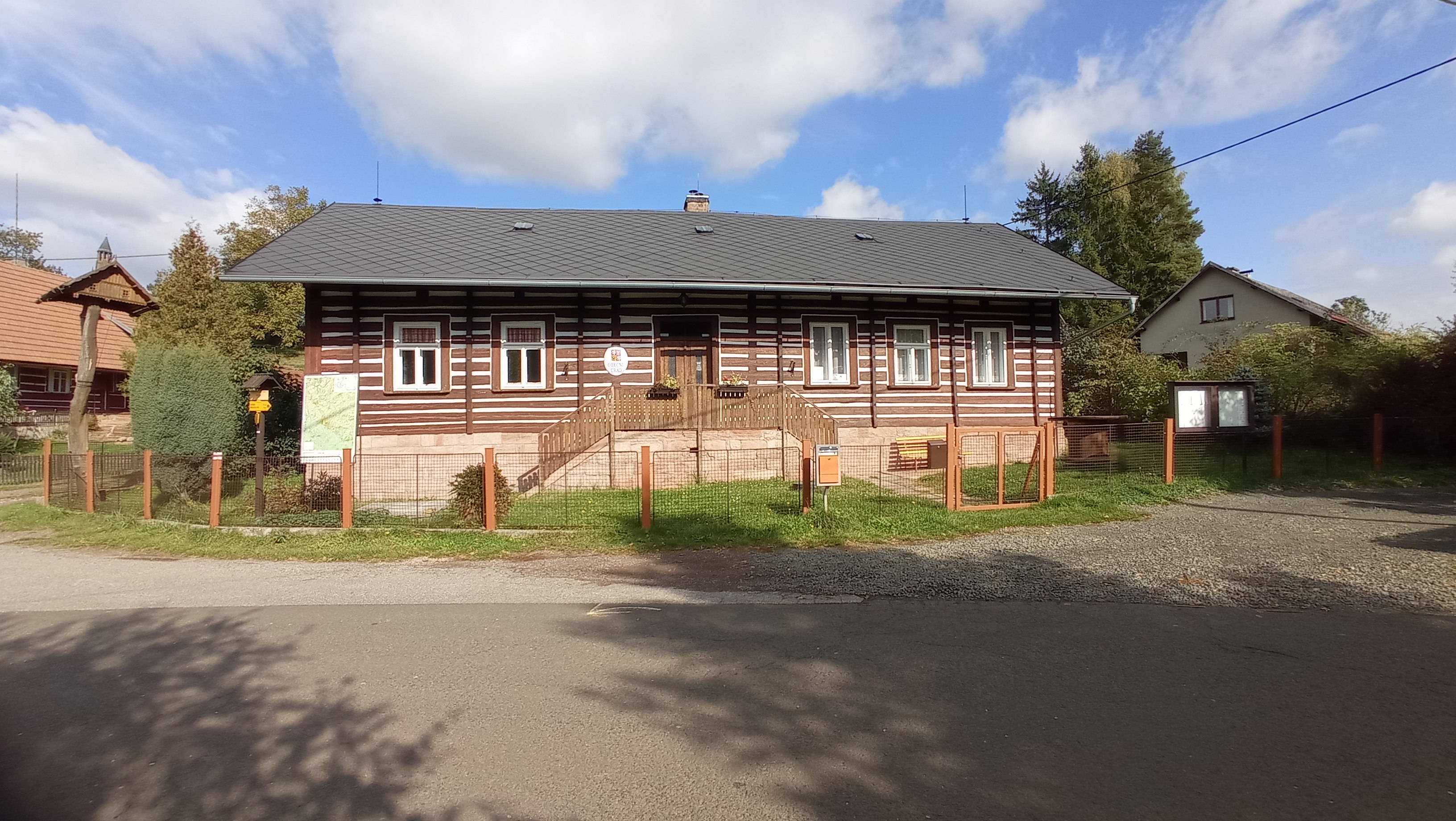 Kyje - obecní úřad foto 6