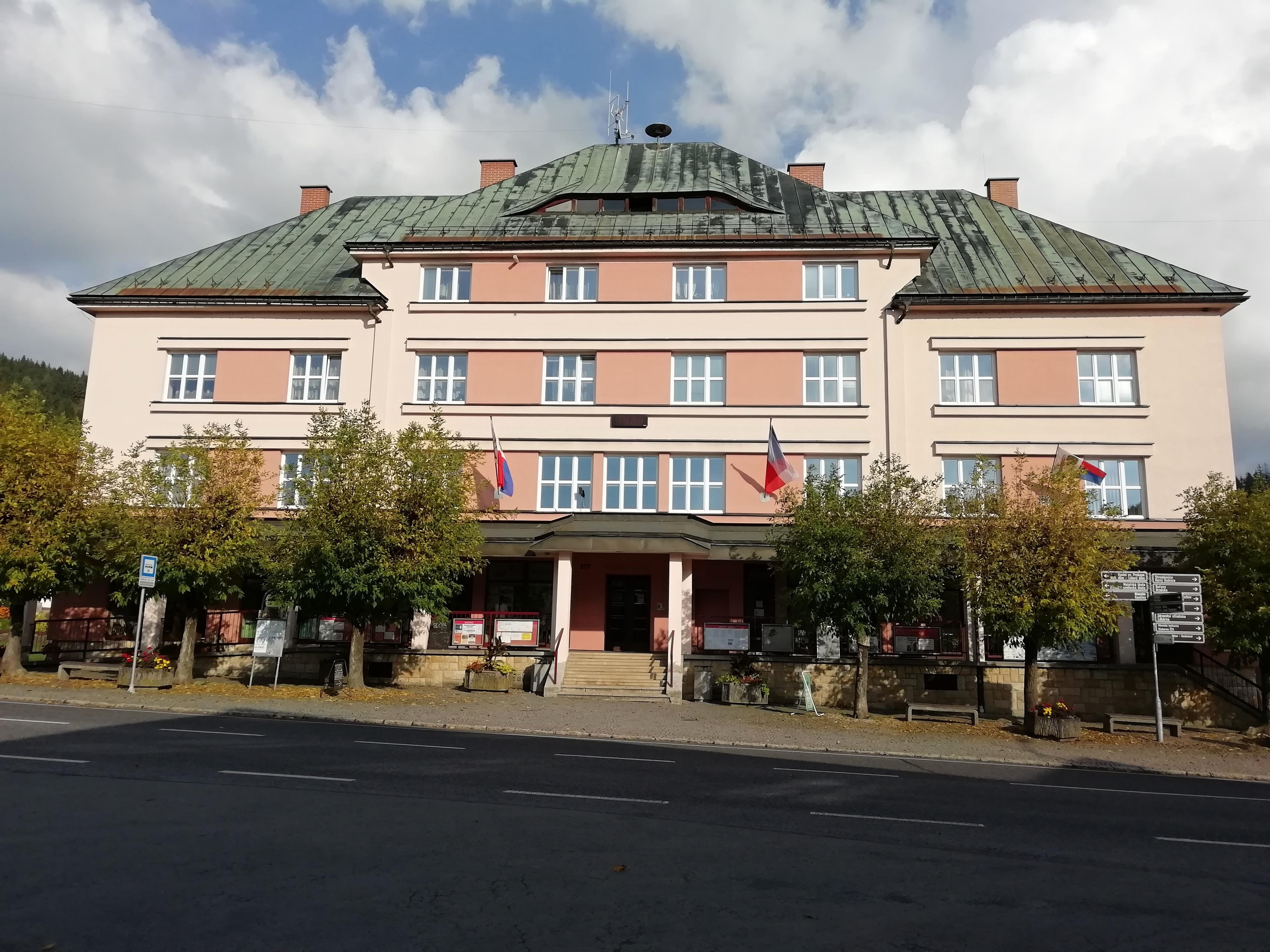 Jablonec nad Jizerou - městský úřad foto 2