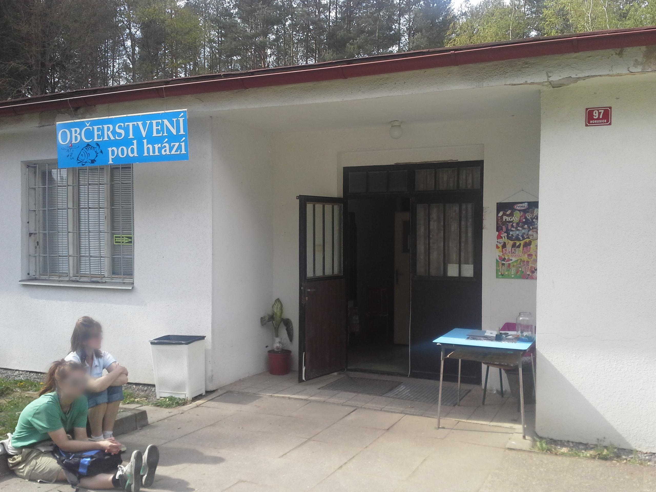 Občerstvení pod hrází foto 3