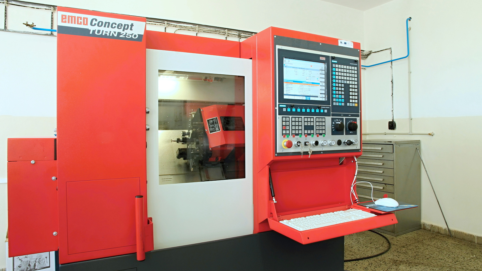 Střední odborná škola strojní a elektrotechnická Velešín foto 2