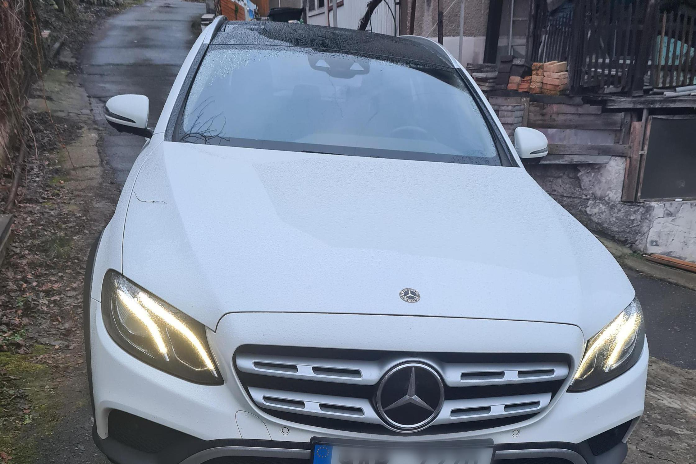 Nejlevnější odvozy aut i mimo Prahu - Miloš Plašil