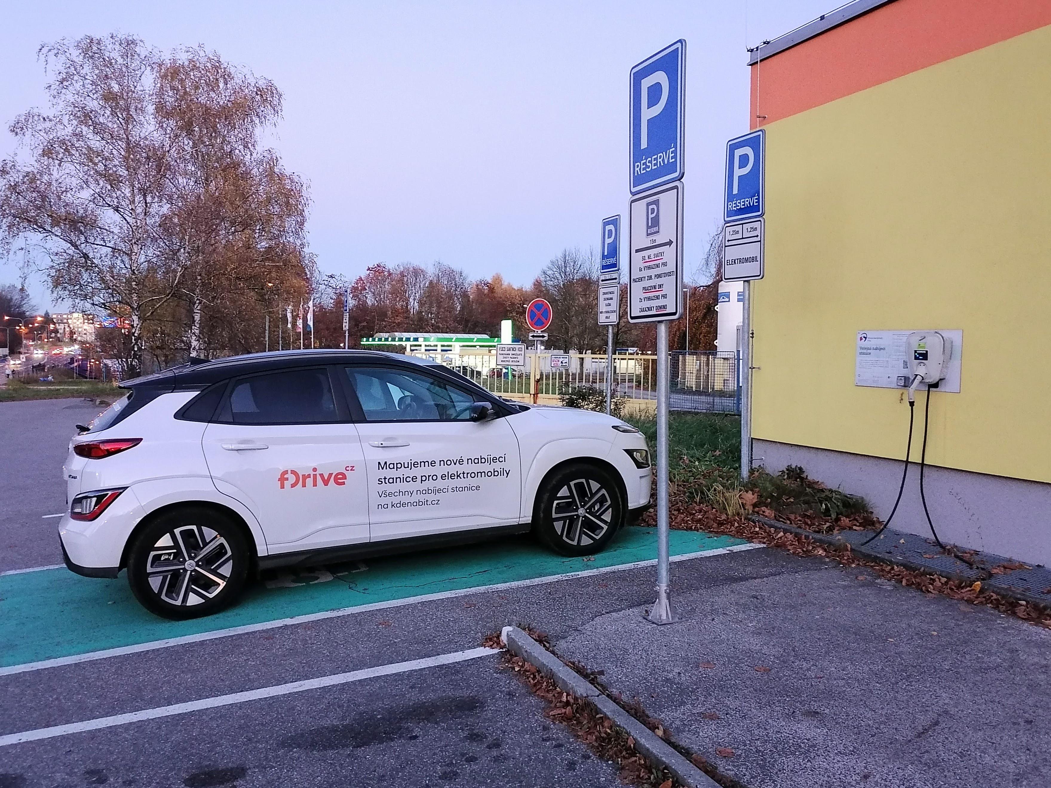 Zdravotnická záchranná služba - nabíjecí stanice