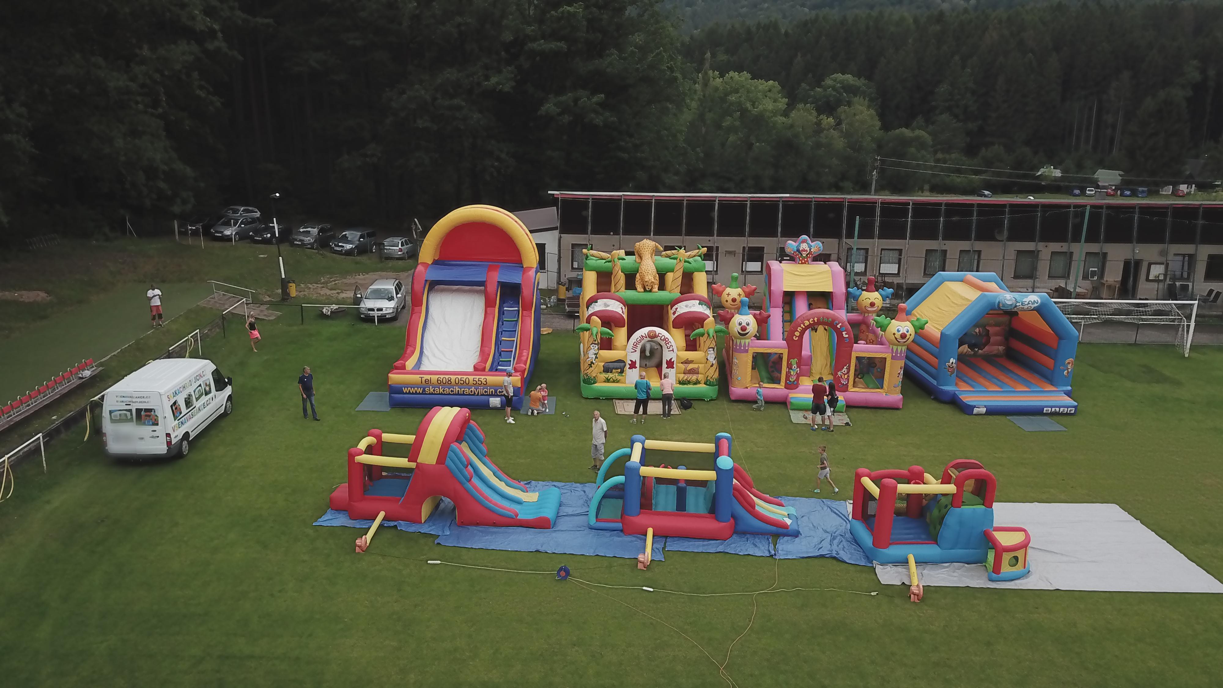 Skakacihradydvur foto 2