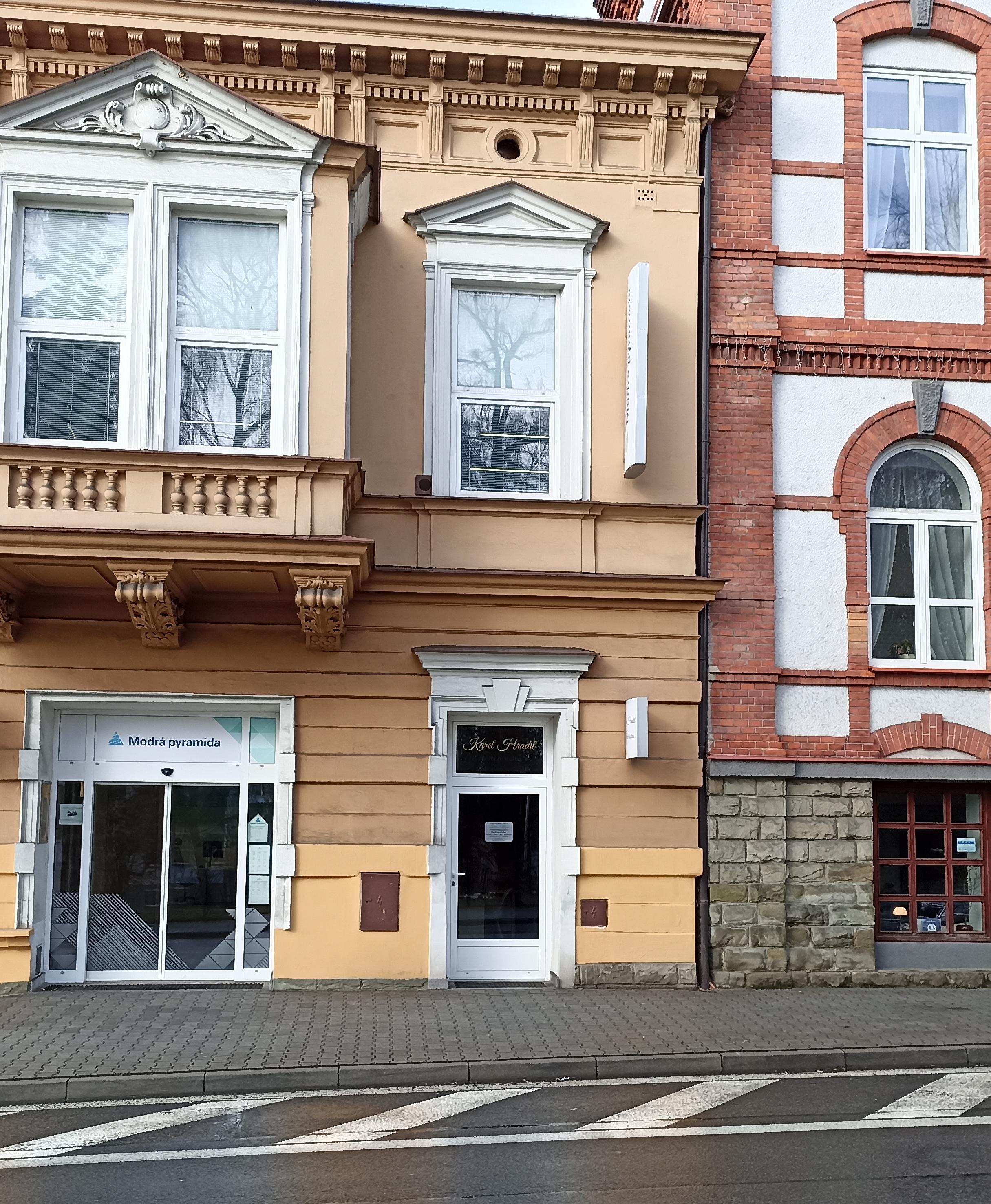 POHŘEBNÍ SLUŽBA KAREL HRADIL, s.r.o. foto 2
