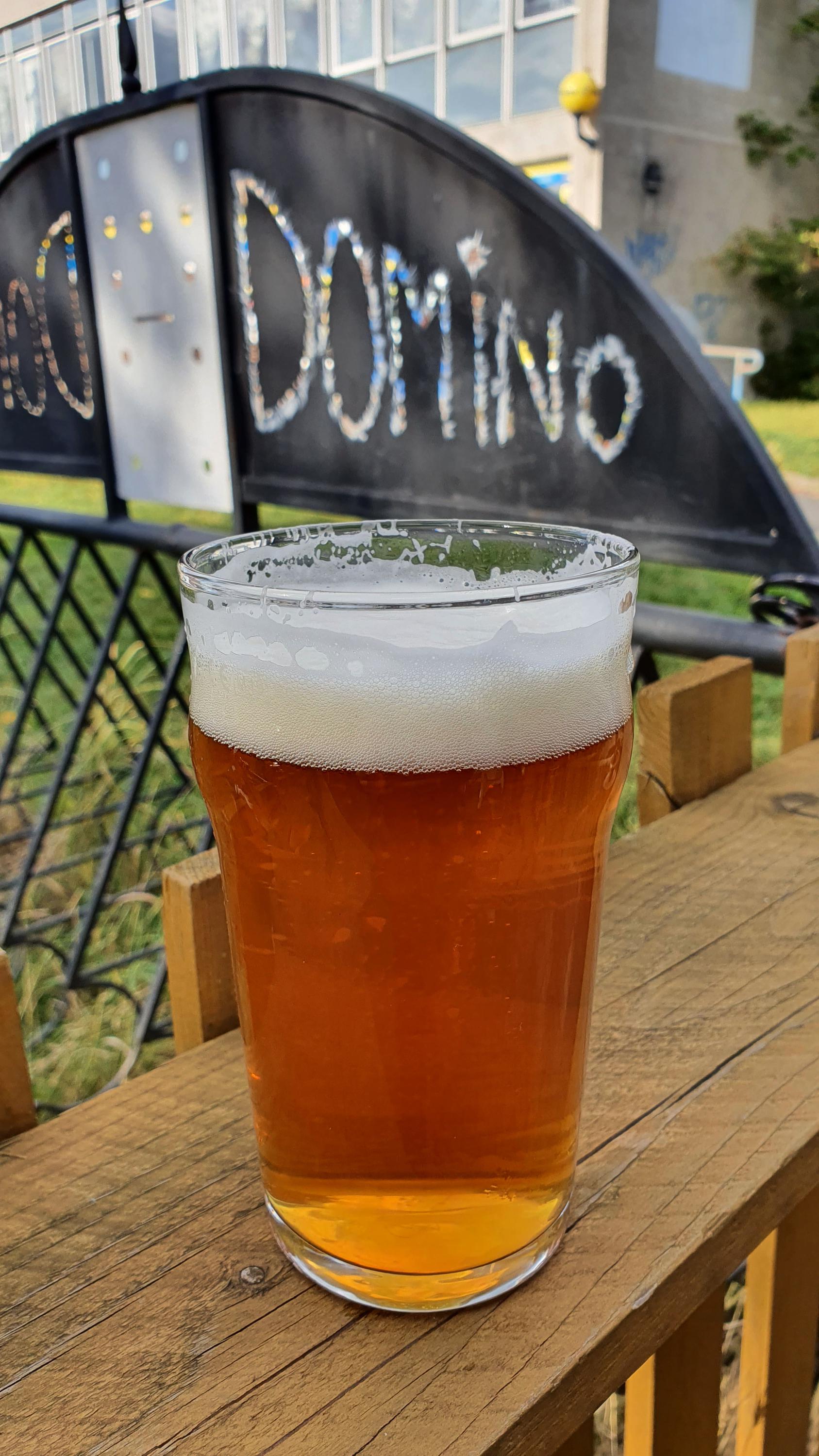 Domino bar