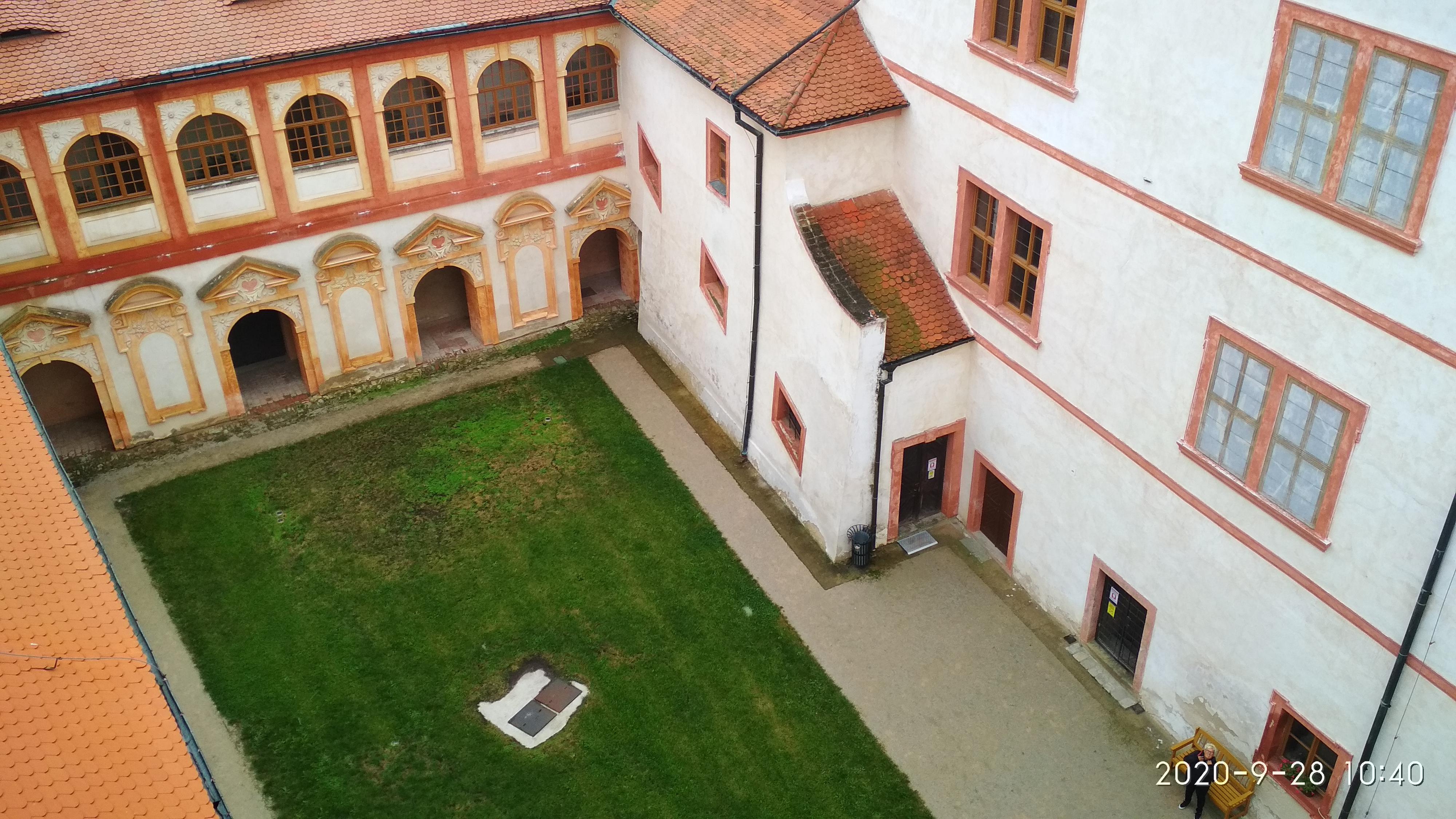 Občerstvení Zámek Nový Hrad foto 3