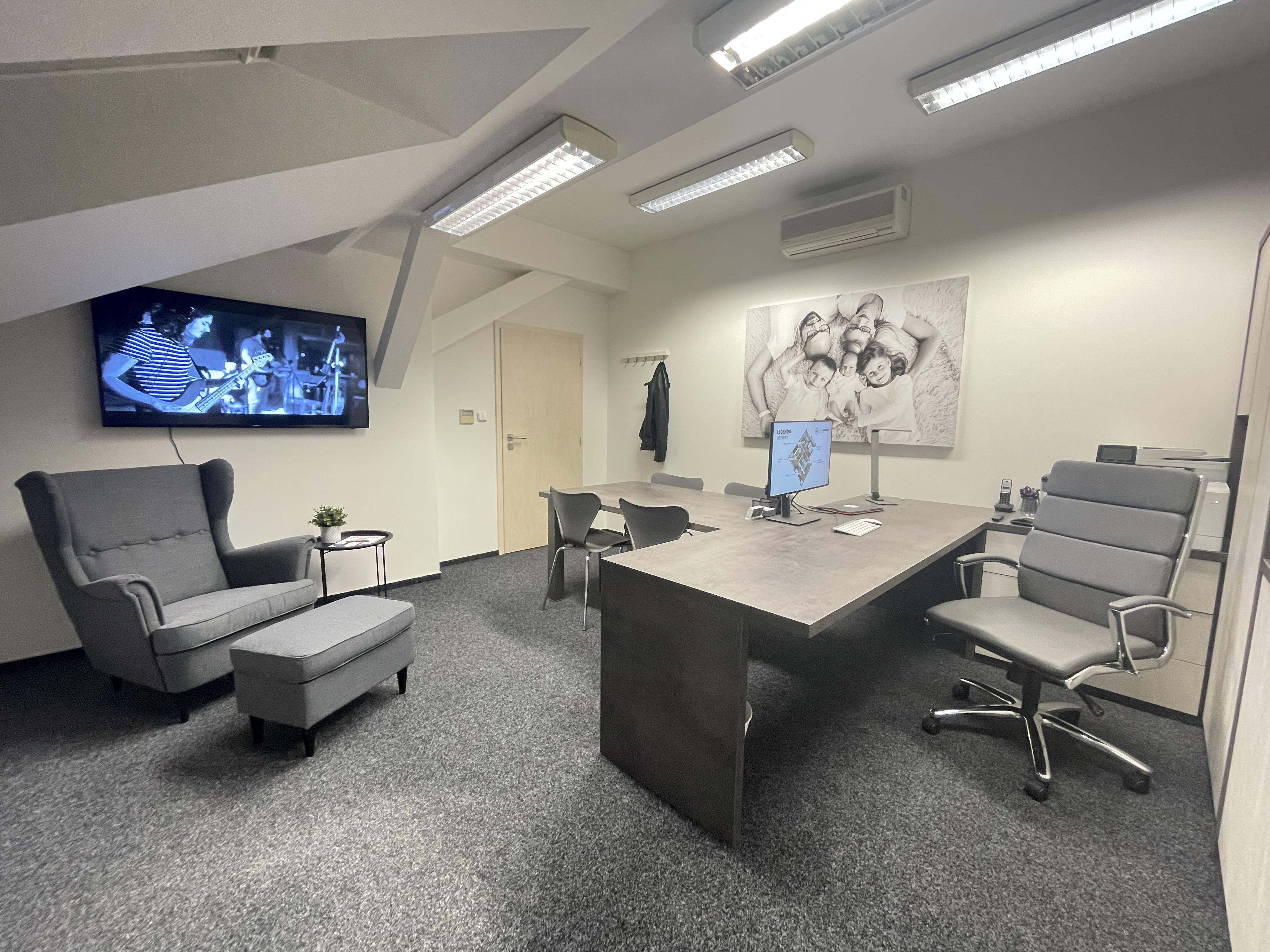 Antonín Krumnikl, Realitní makléř v Ostravě foto 2