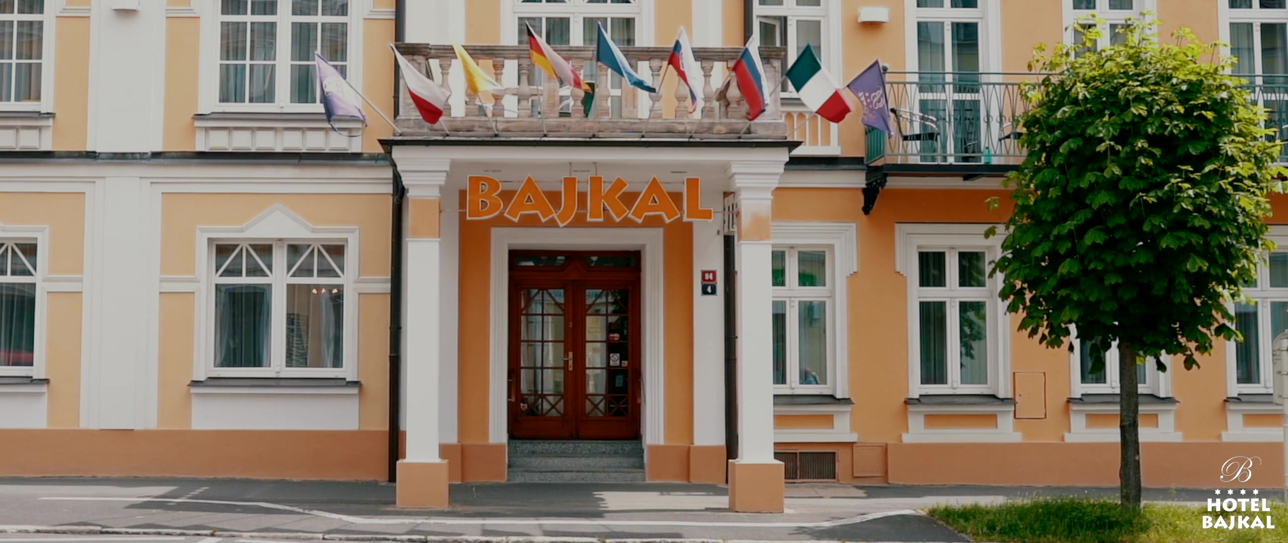 Hotel Bajkal **** foto 2 (náhled videa)