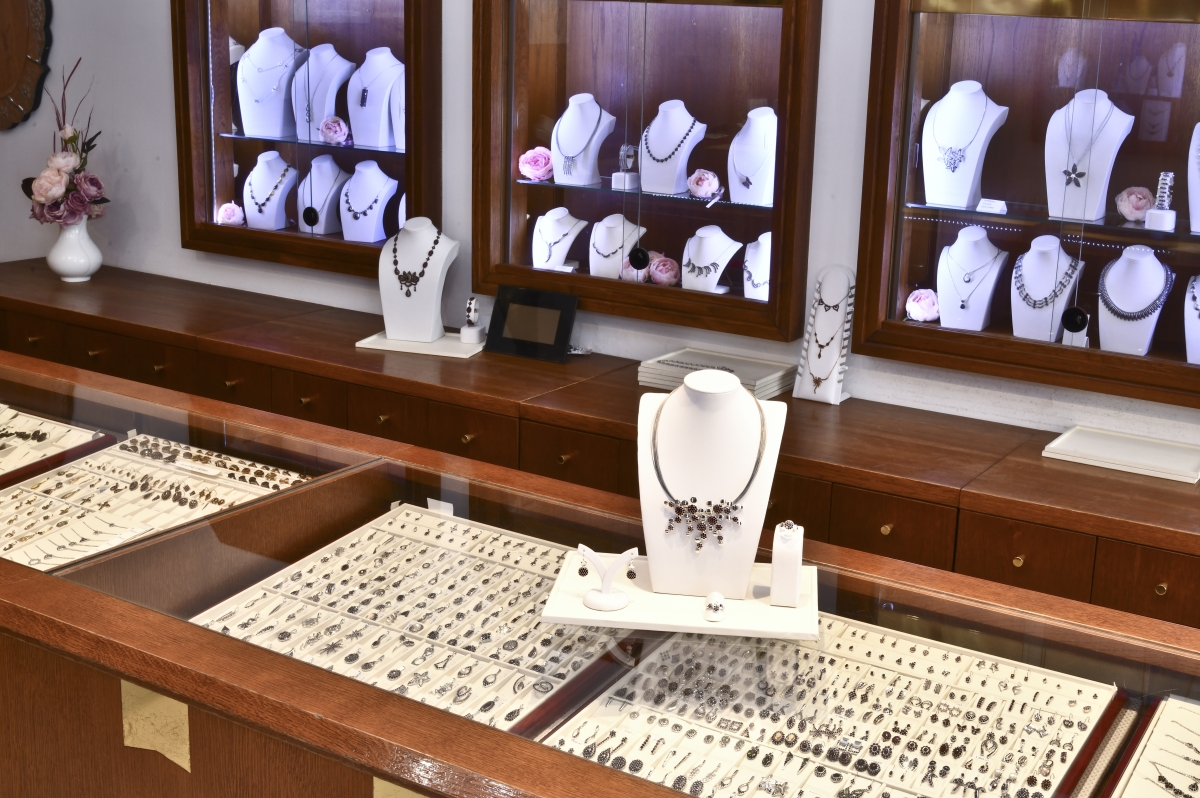 Granát – podniková prodejna foto 4