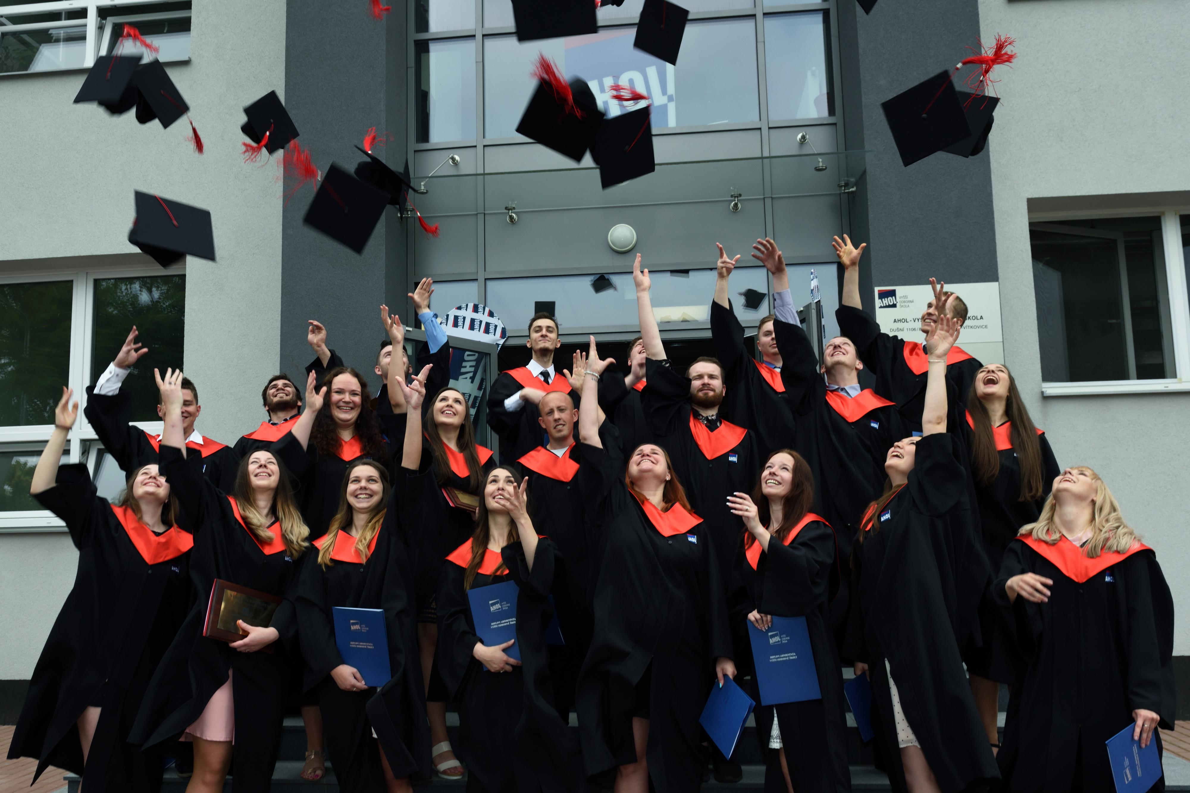 AHOL - Vyšší odborná škola foto 4