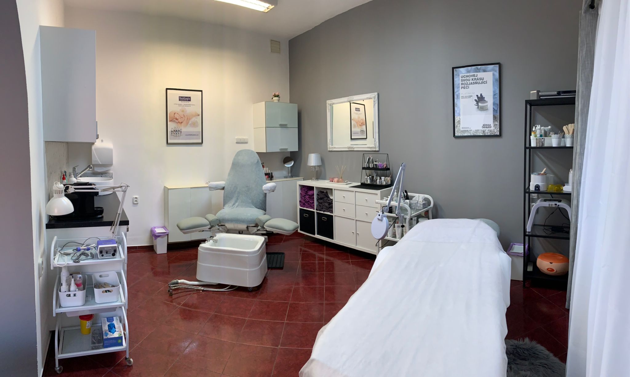 Manikúra  - pedikúra Lenka foto 3