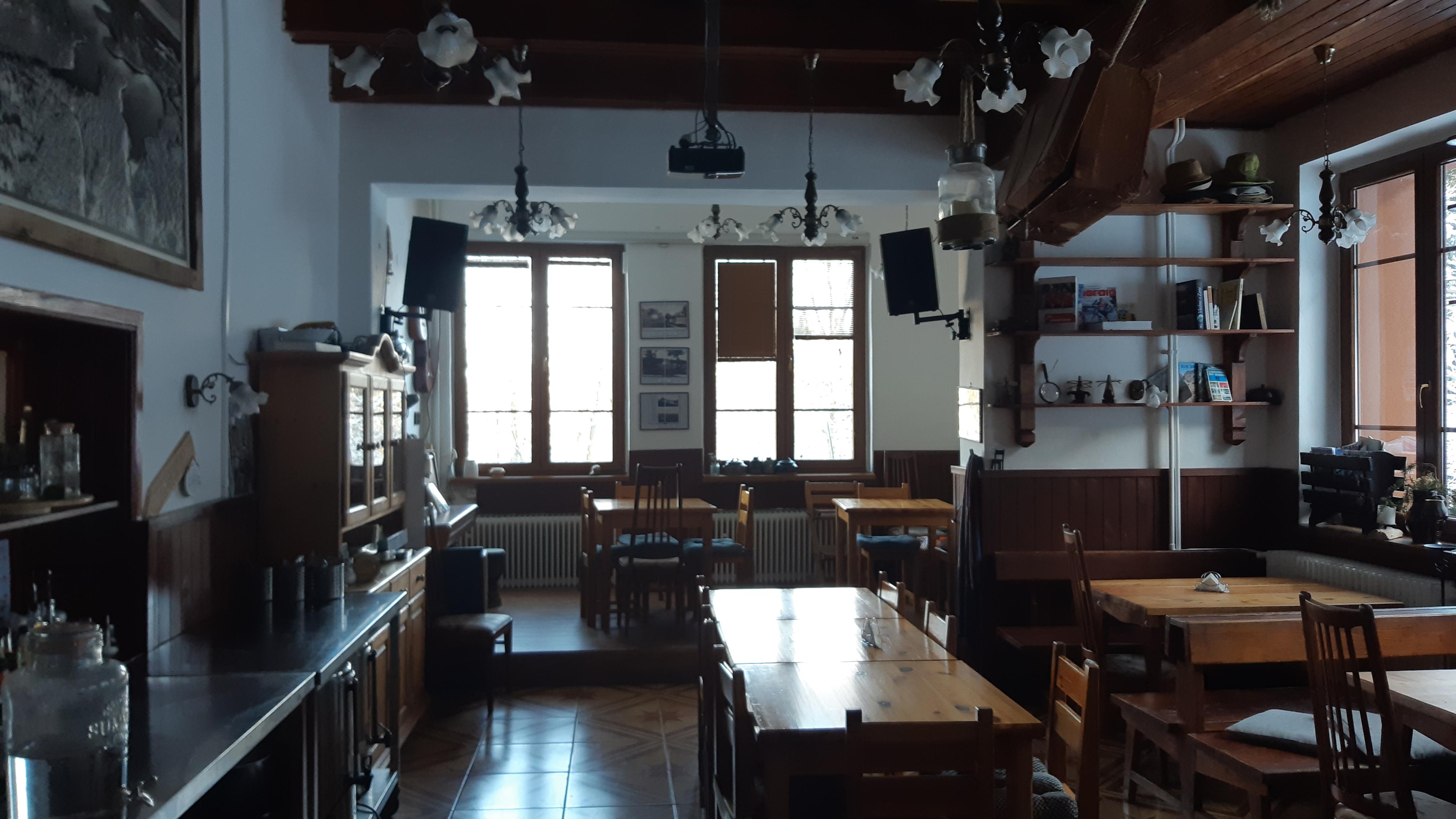 Potkávárna u Havrana - restaurace foto 2