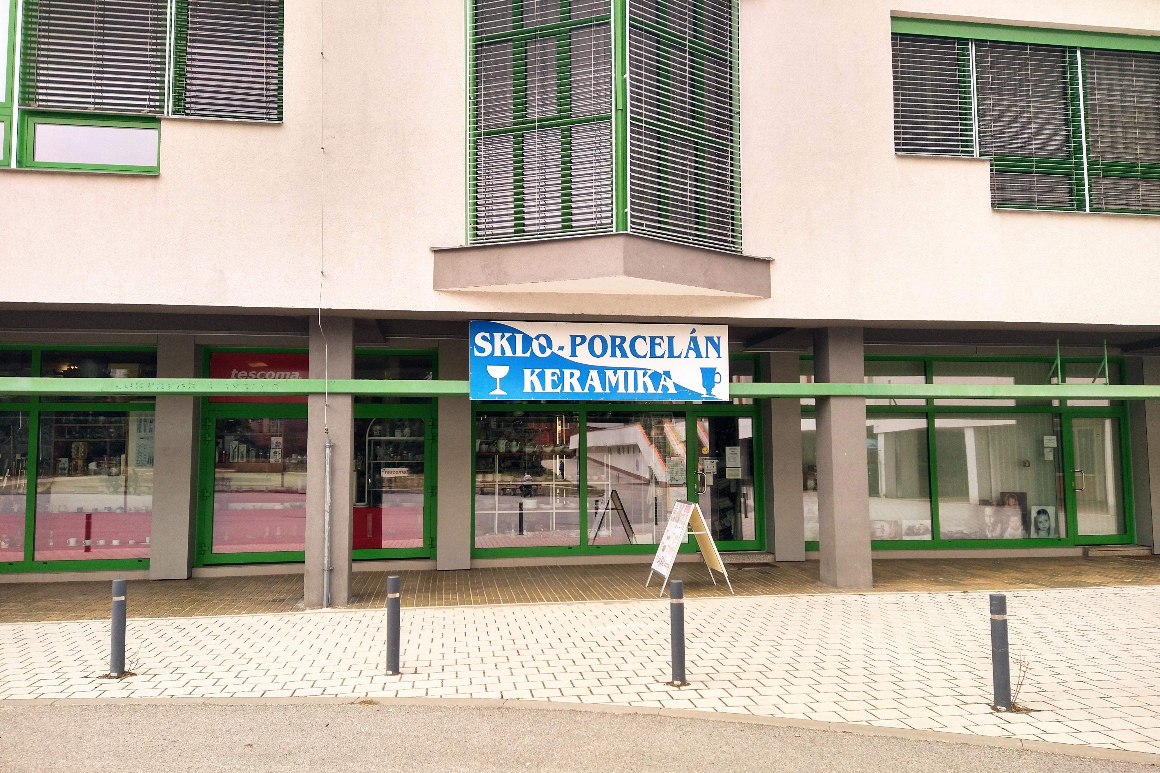KERAMIKA-SKLO-PORCELÁN