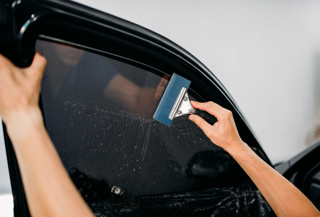 Tónování skel s Atest 8SD a bez demontáže skel