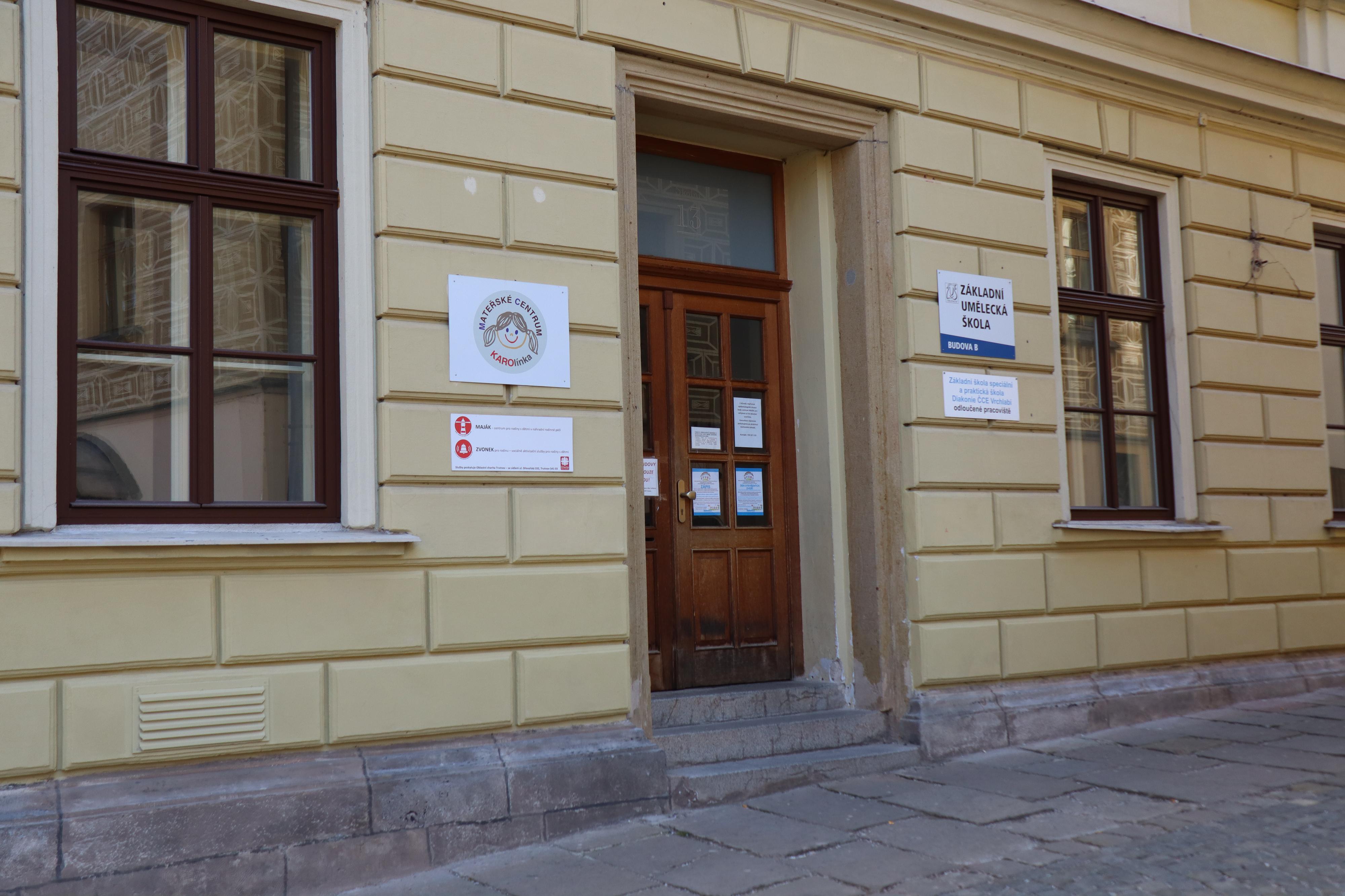 ZUŠ Trutnov, Školní foto 4