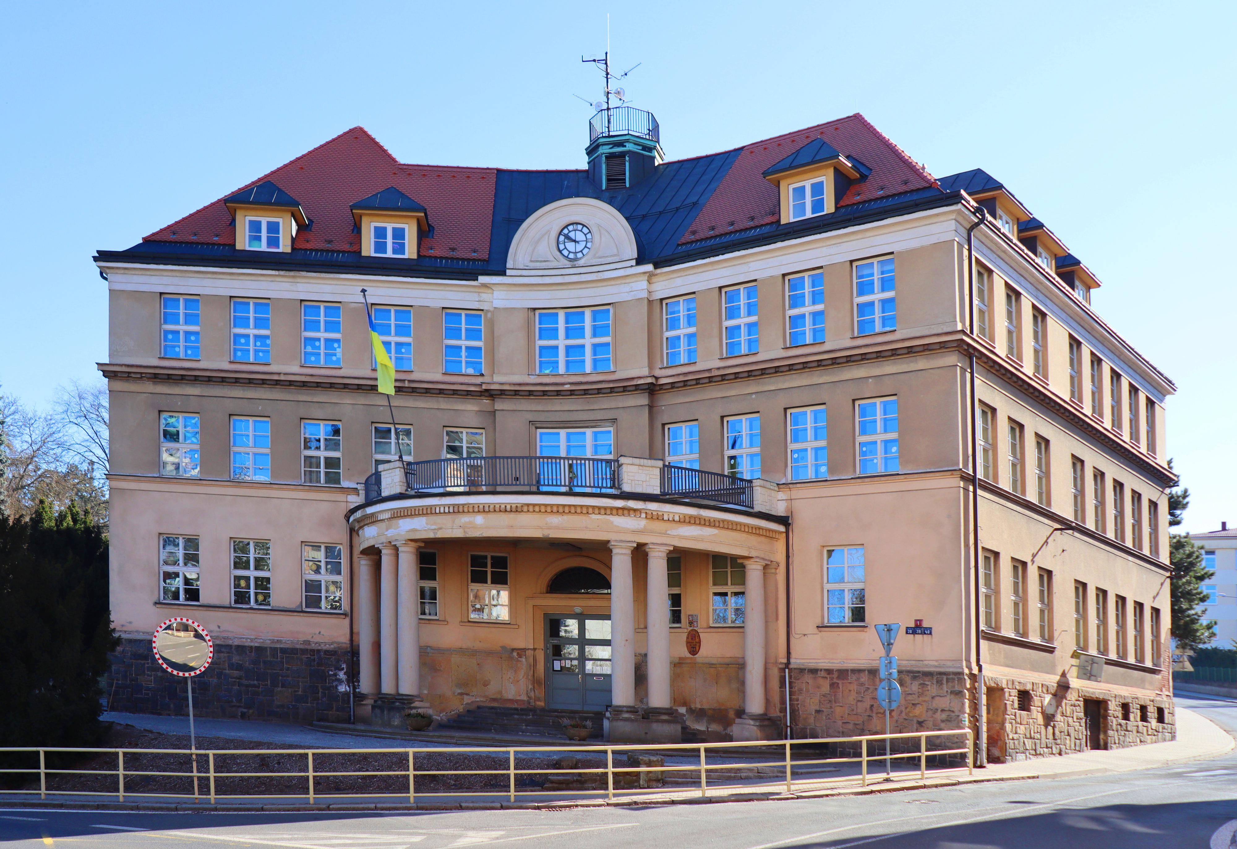 Základní škola kpt. Jaroše,Trutnov,Gorkého 38 foto 3