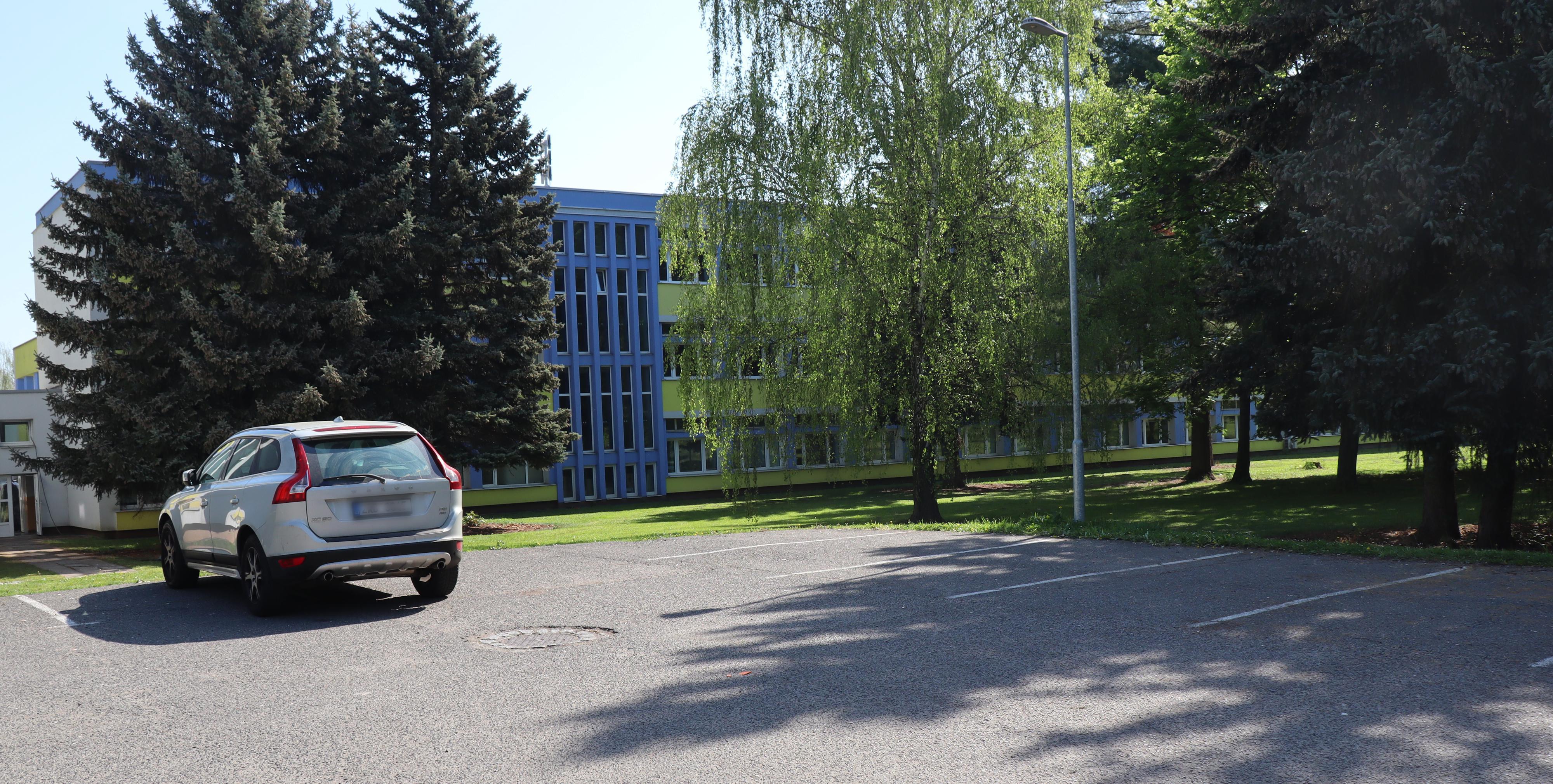 Střední průmyslová škola chemická Pardubice foto 3