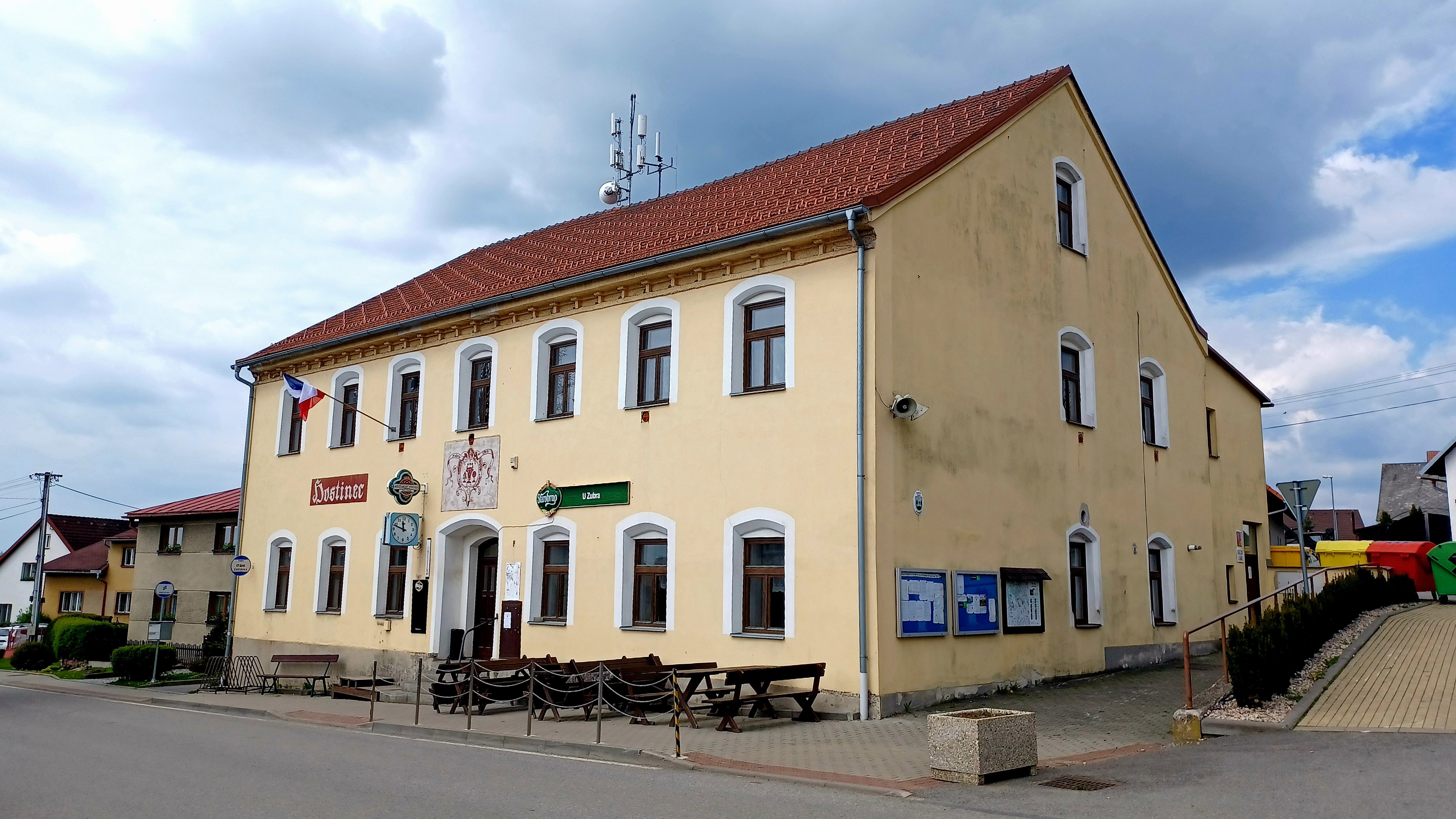 Zubří - obecní úřad foto 3