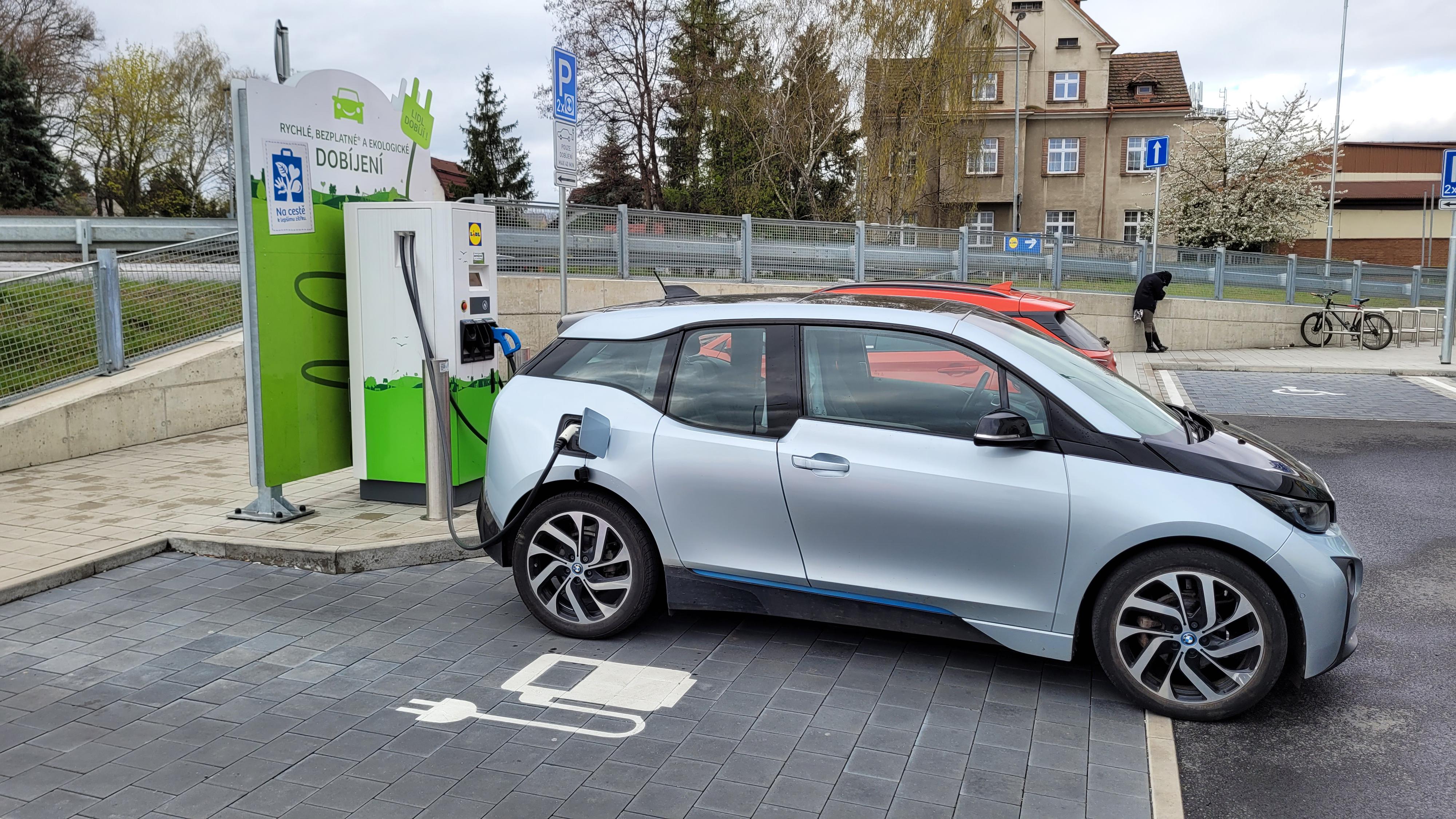 Nabíjecí stanice Lidl foto 5