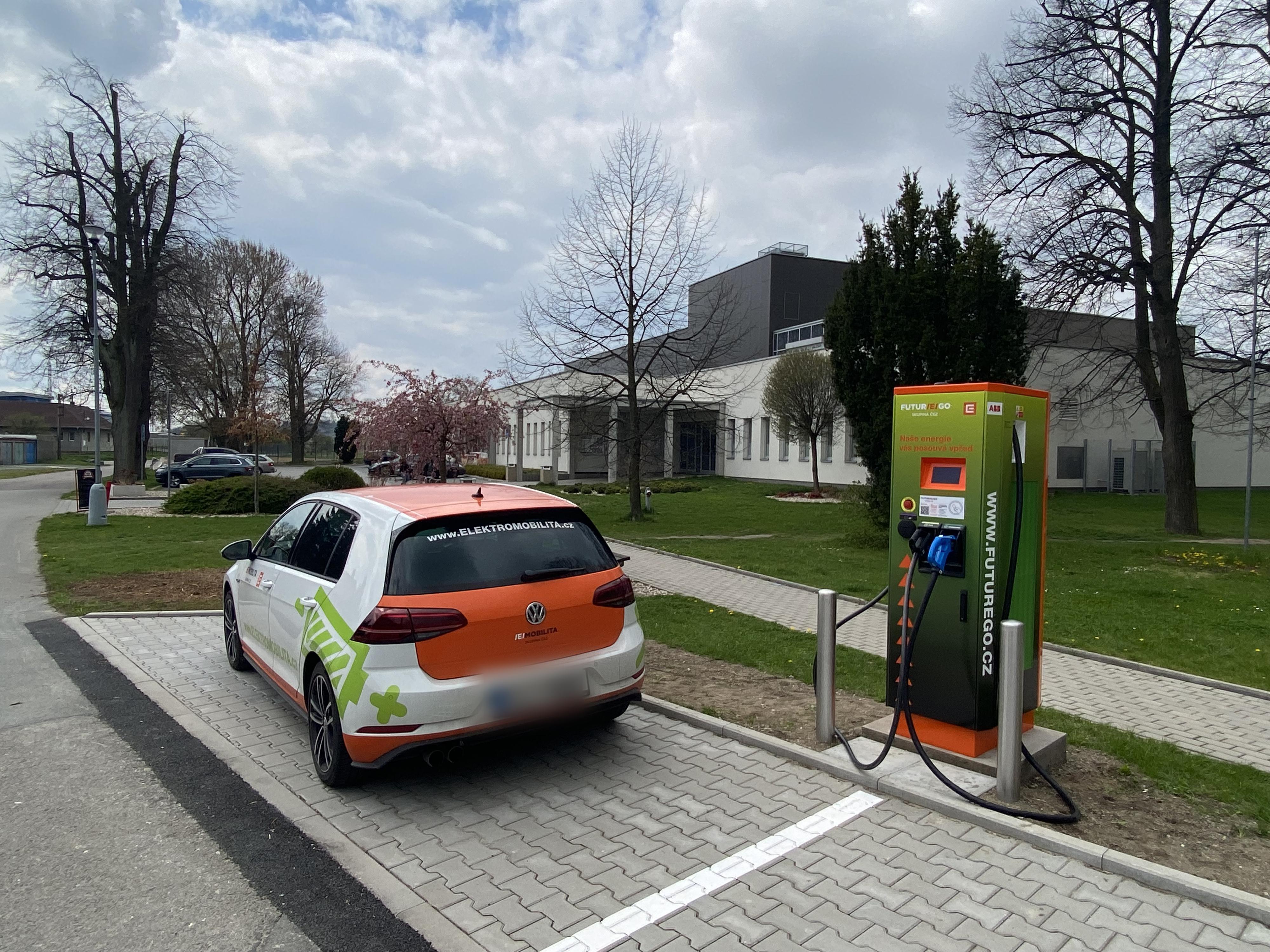 Nabíjecí stanice ČEZ