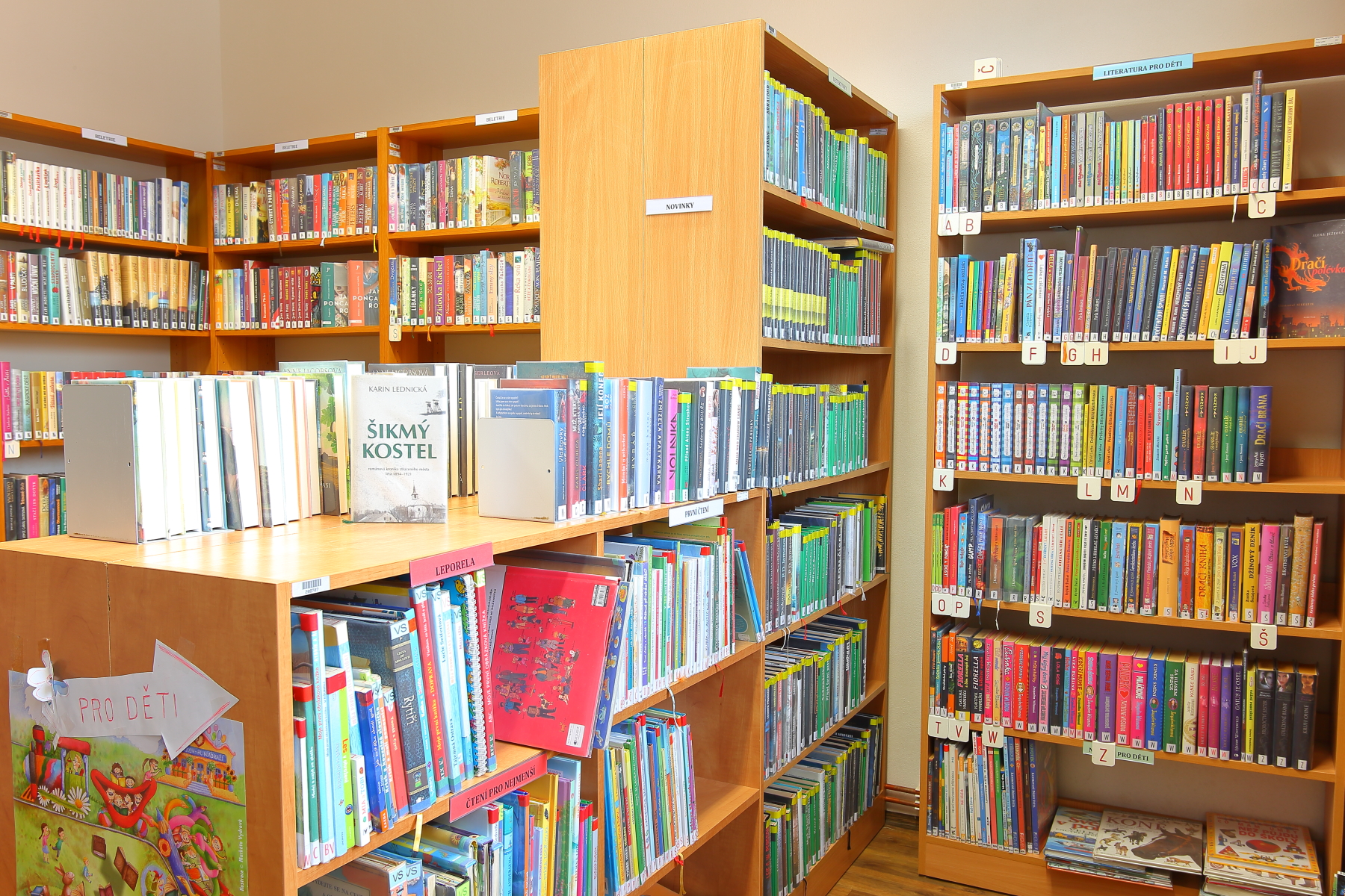 Knihovna Lhotka, pobočka Krajské knihovny Františka Bartoše ve Zlíně foto 4