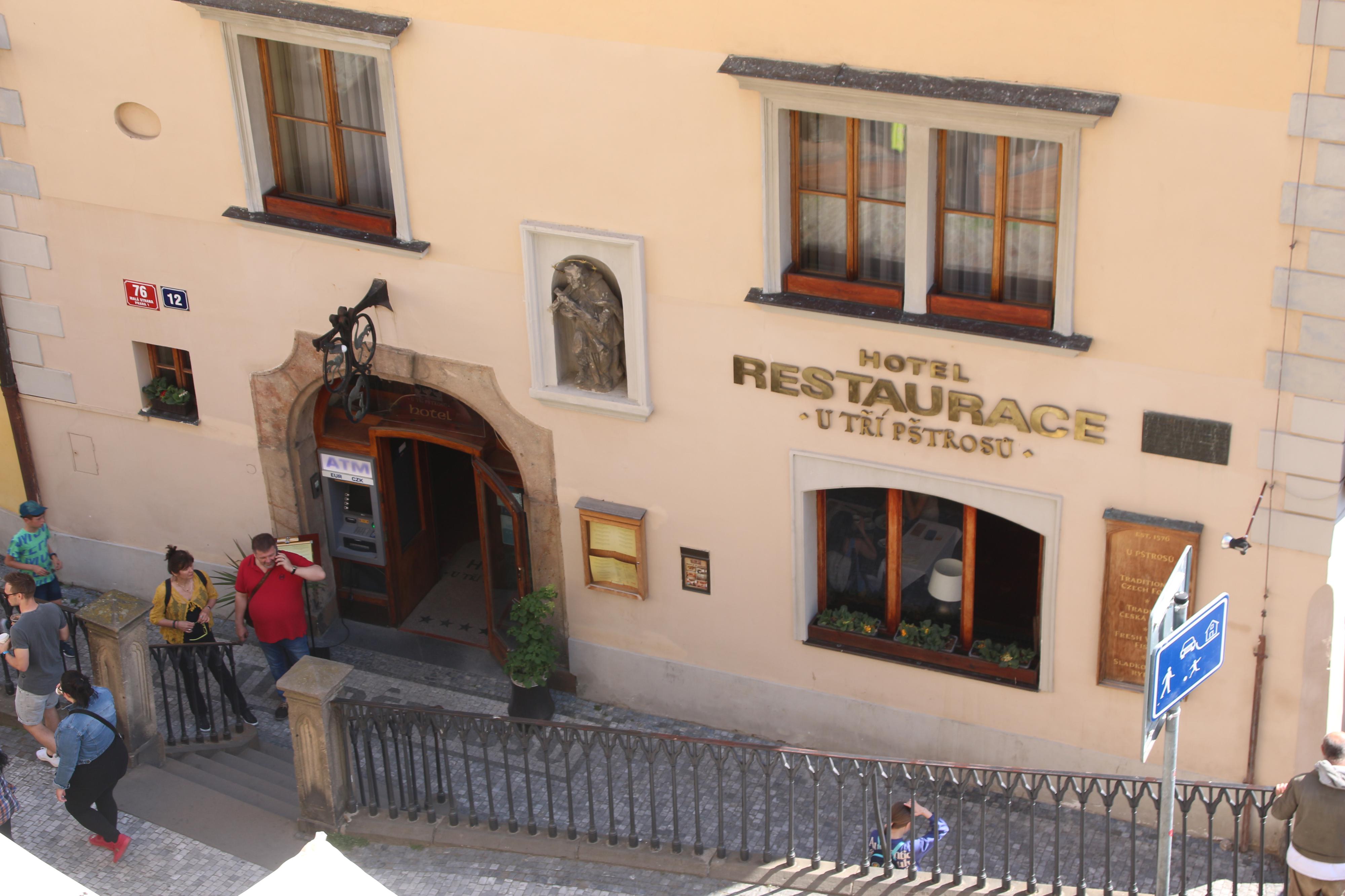 Restaurace hotelu U tří pštrosů foto 2