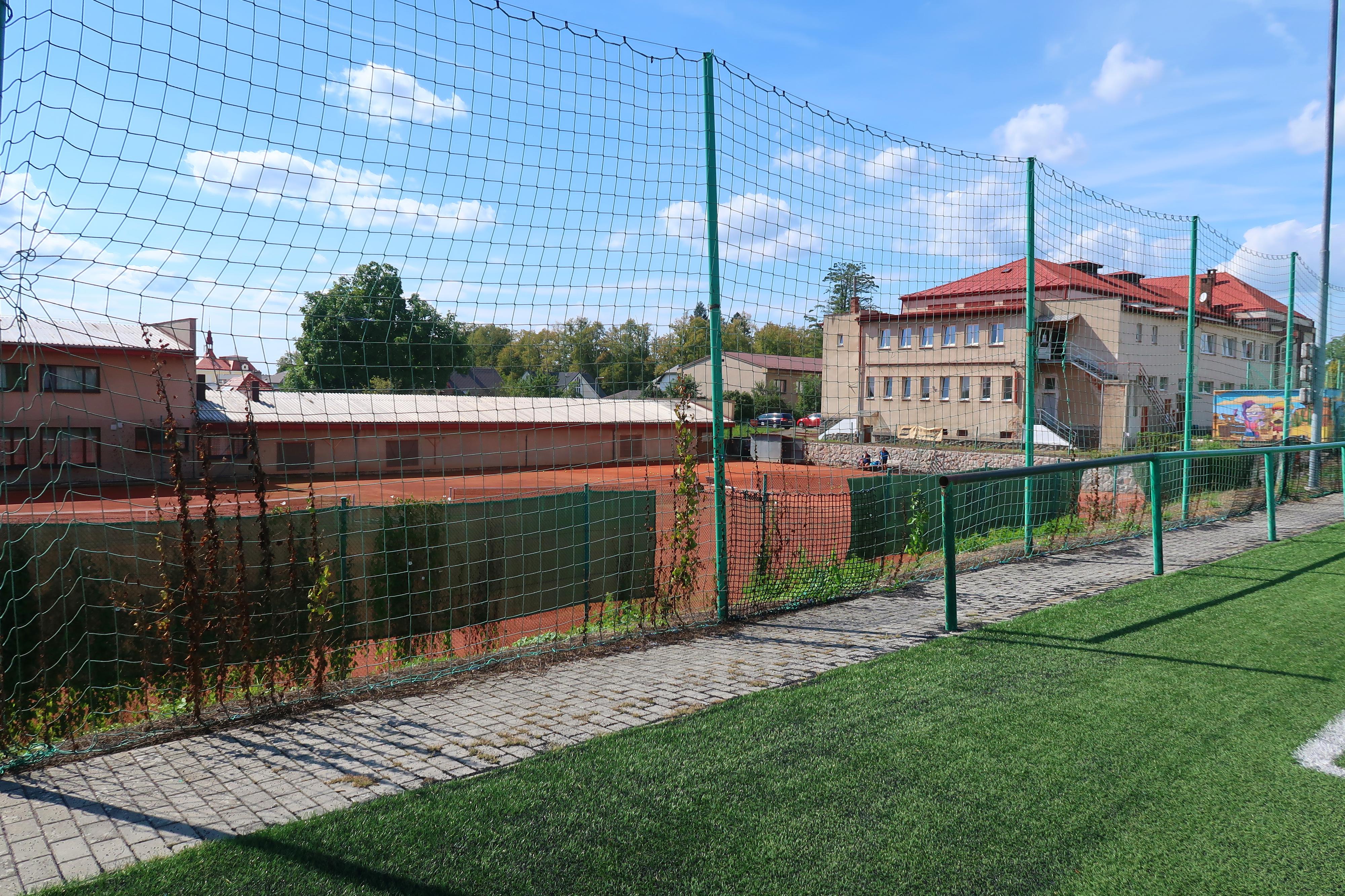 Tenisové kurty U Stadionu