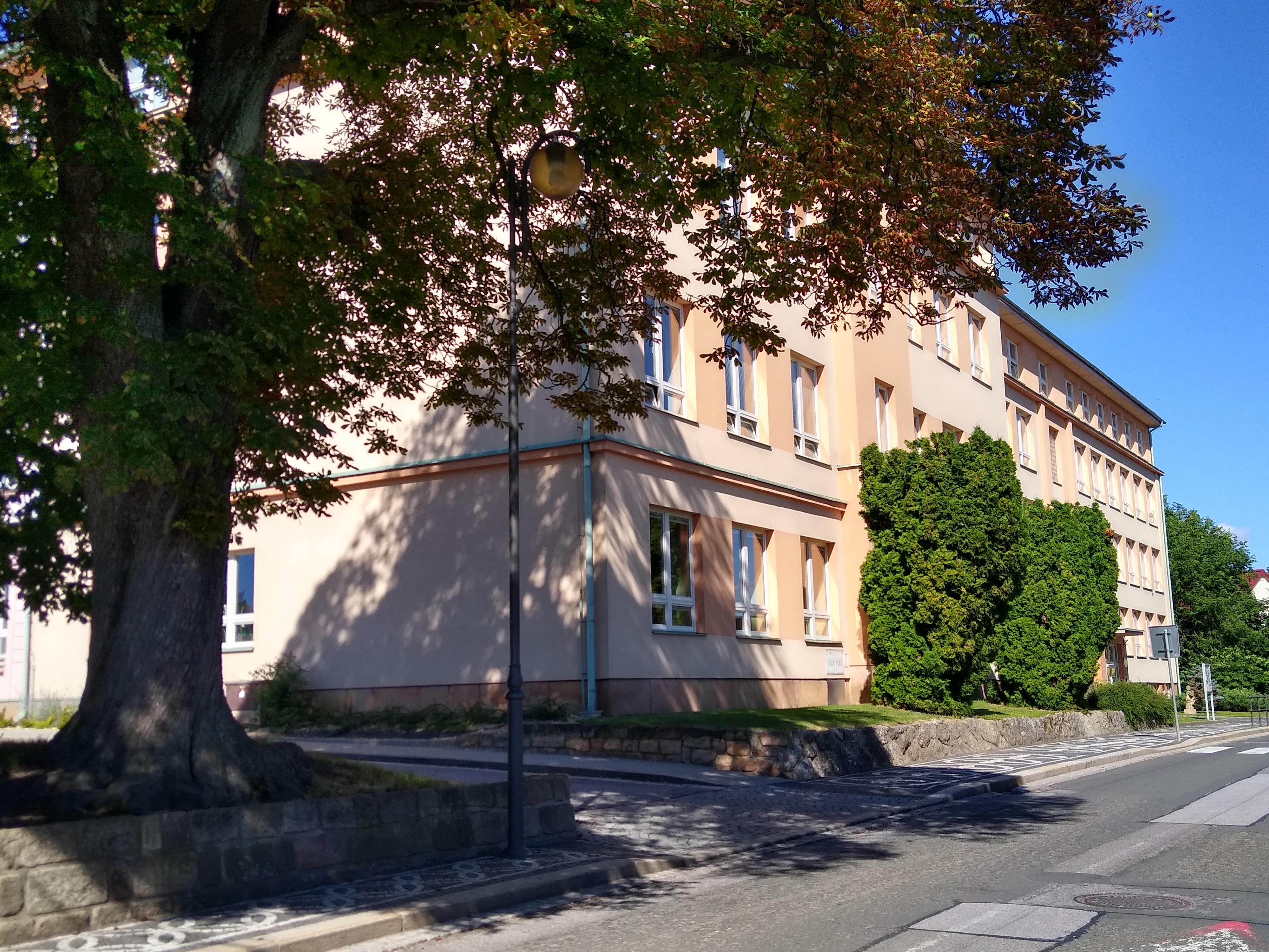 Základní škola Bělohrad foto 3