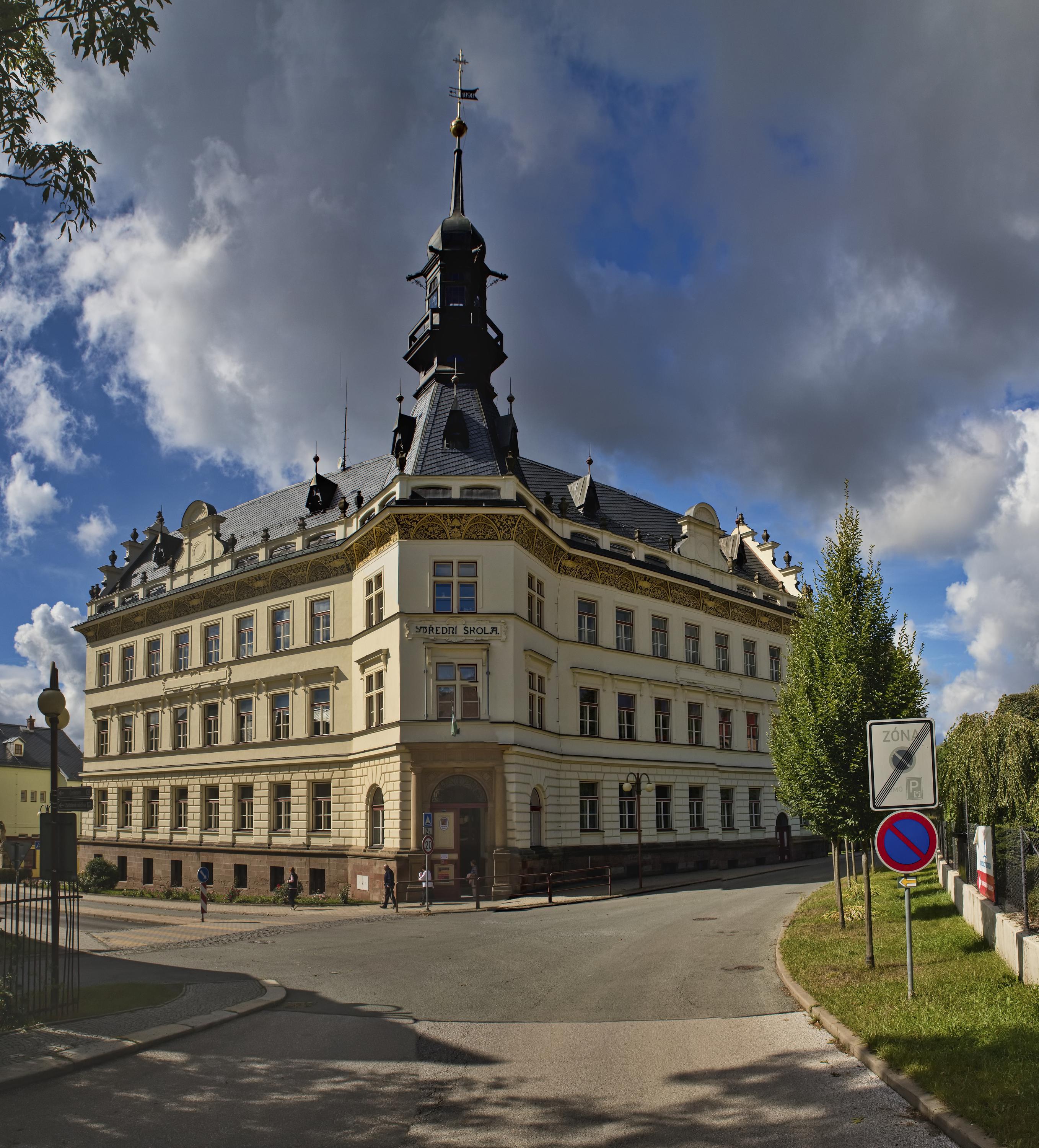 Základní škola Jilemnice, Komenského 288 foto 2