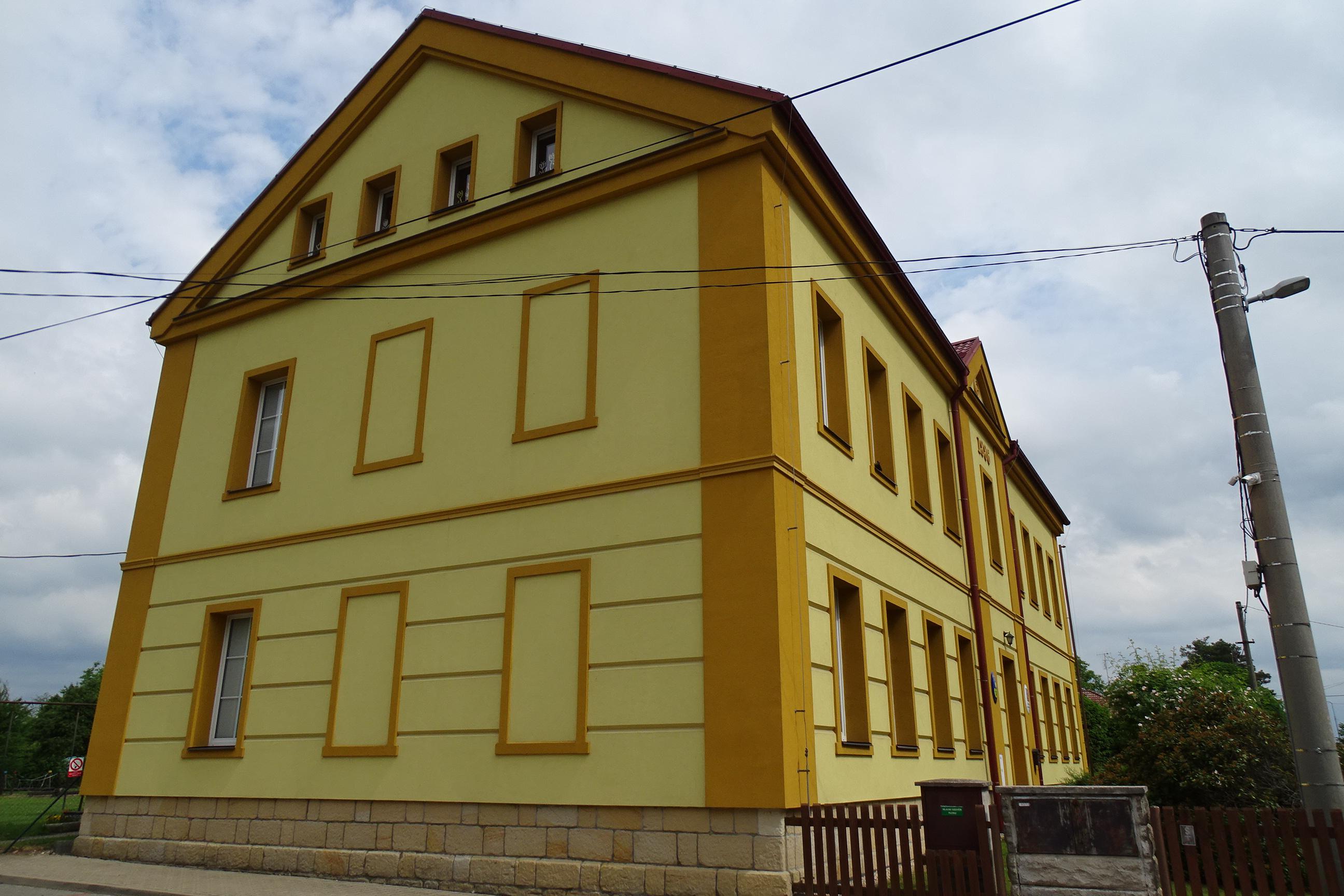 Základní škola a Mateřská škola Žďár foto 2