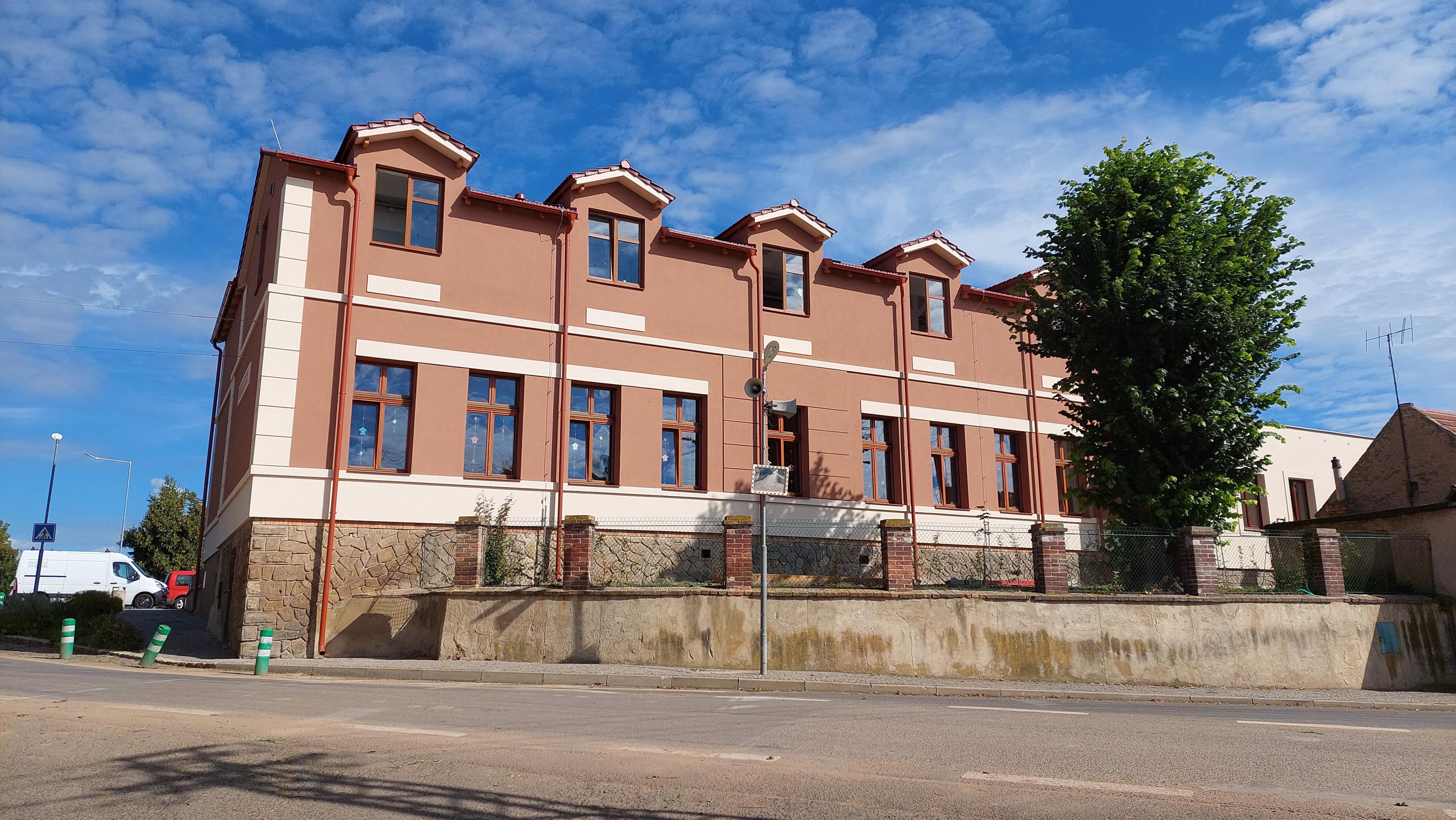 Mateřská škola Radovesice, příspěvková organizace foto 2