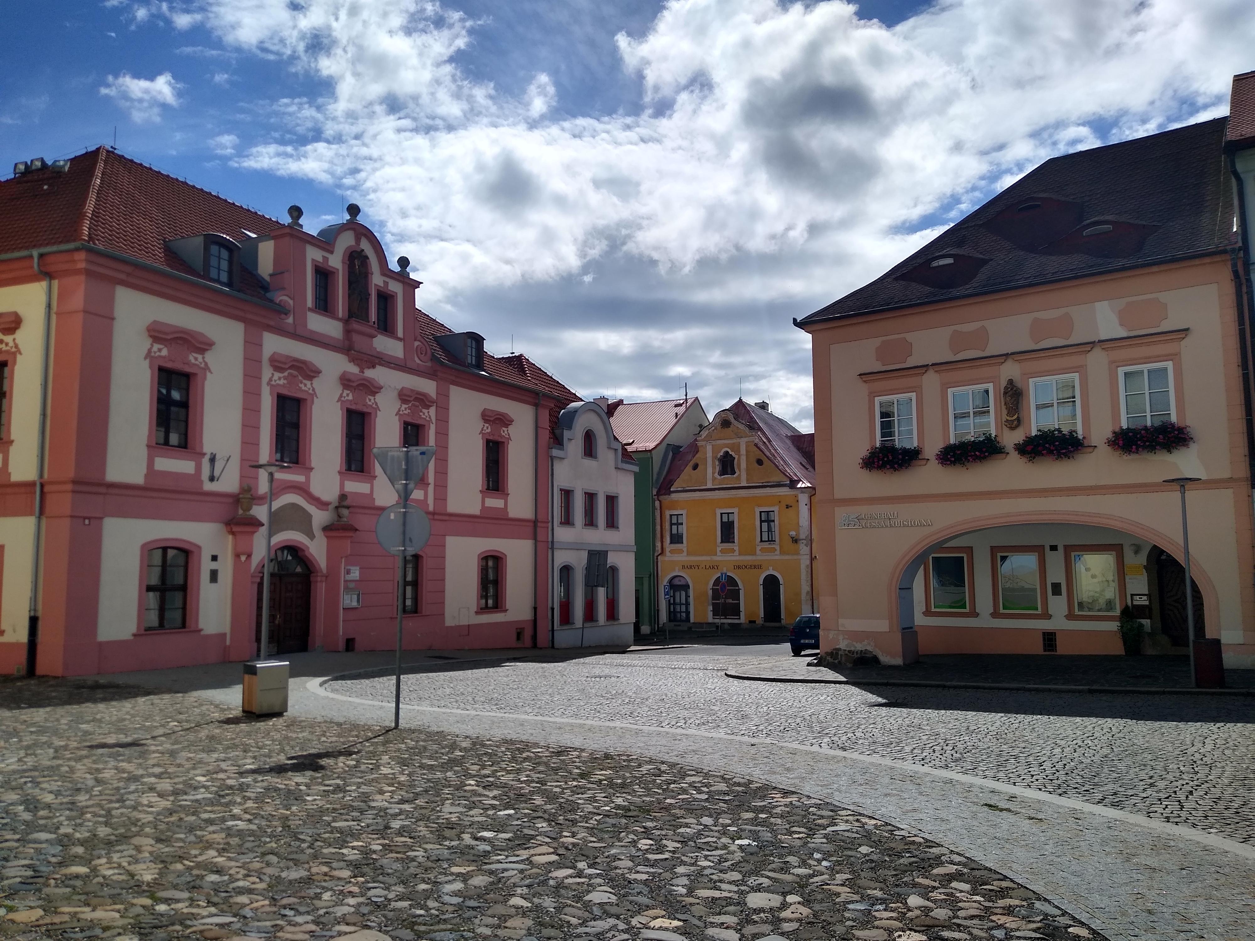 Finanční úřad pro Ústecký kraj - Územní pracoviště v Kadani foto 2