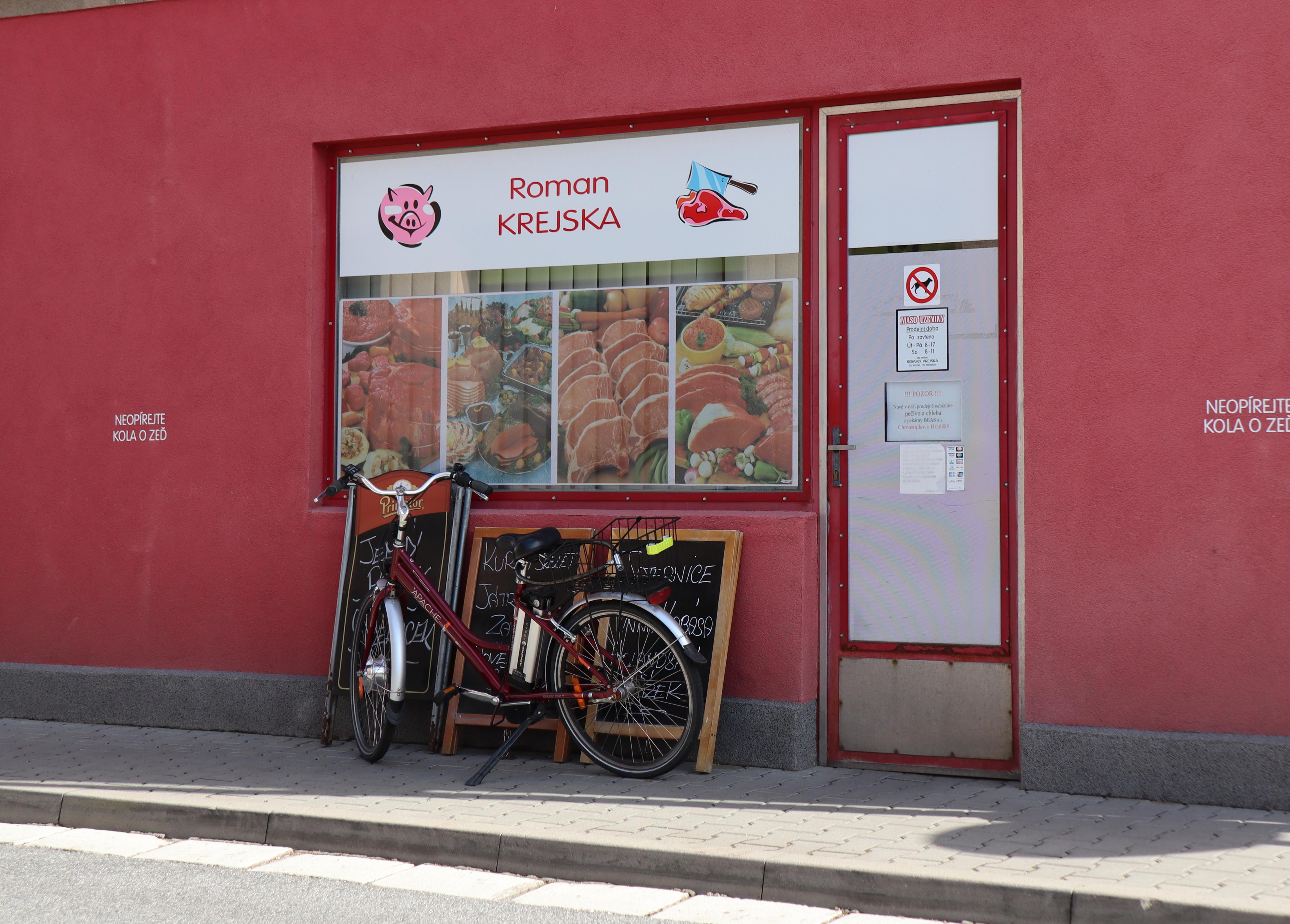 Maso Uzeniny - Roman Krejska foto 2