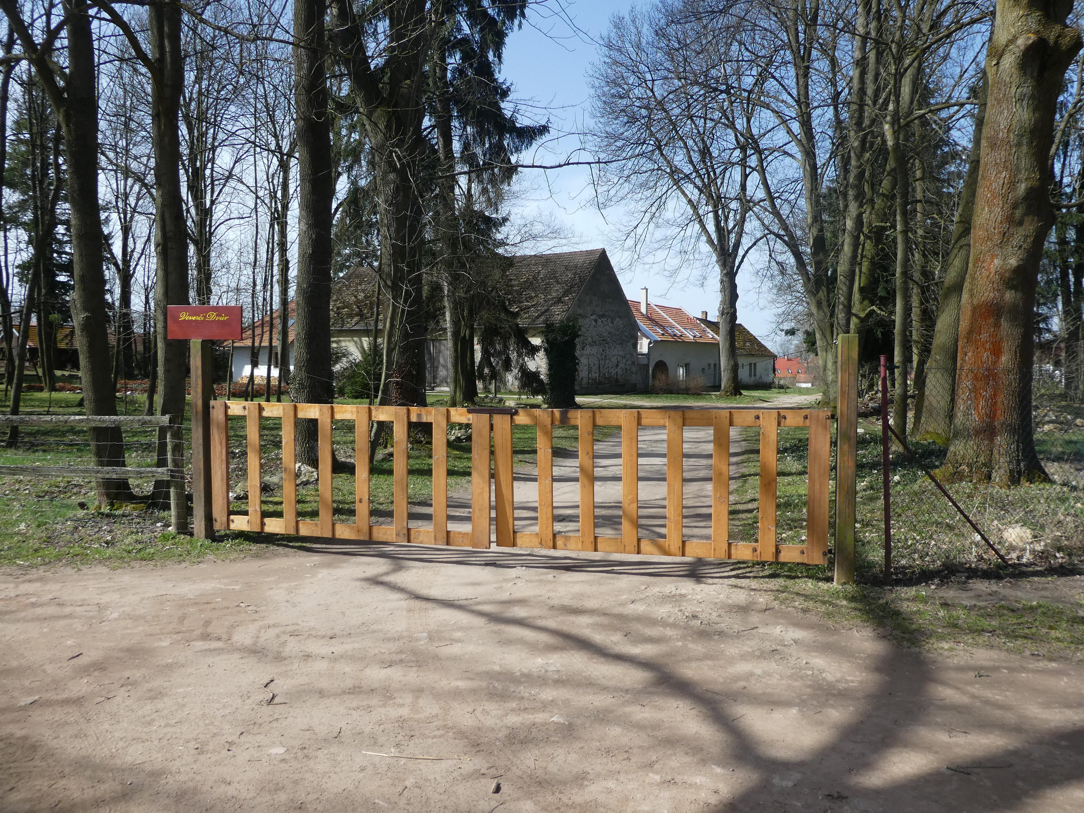 Veverčí dvůr foto 3