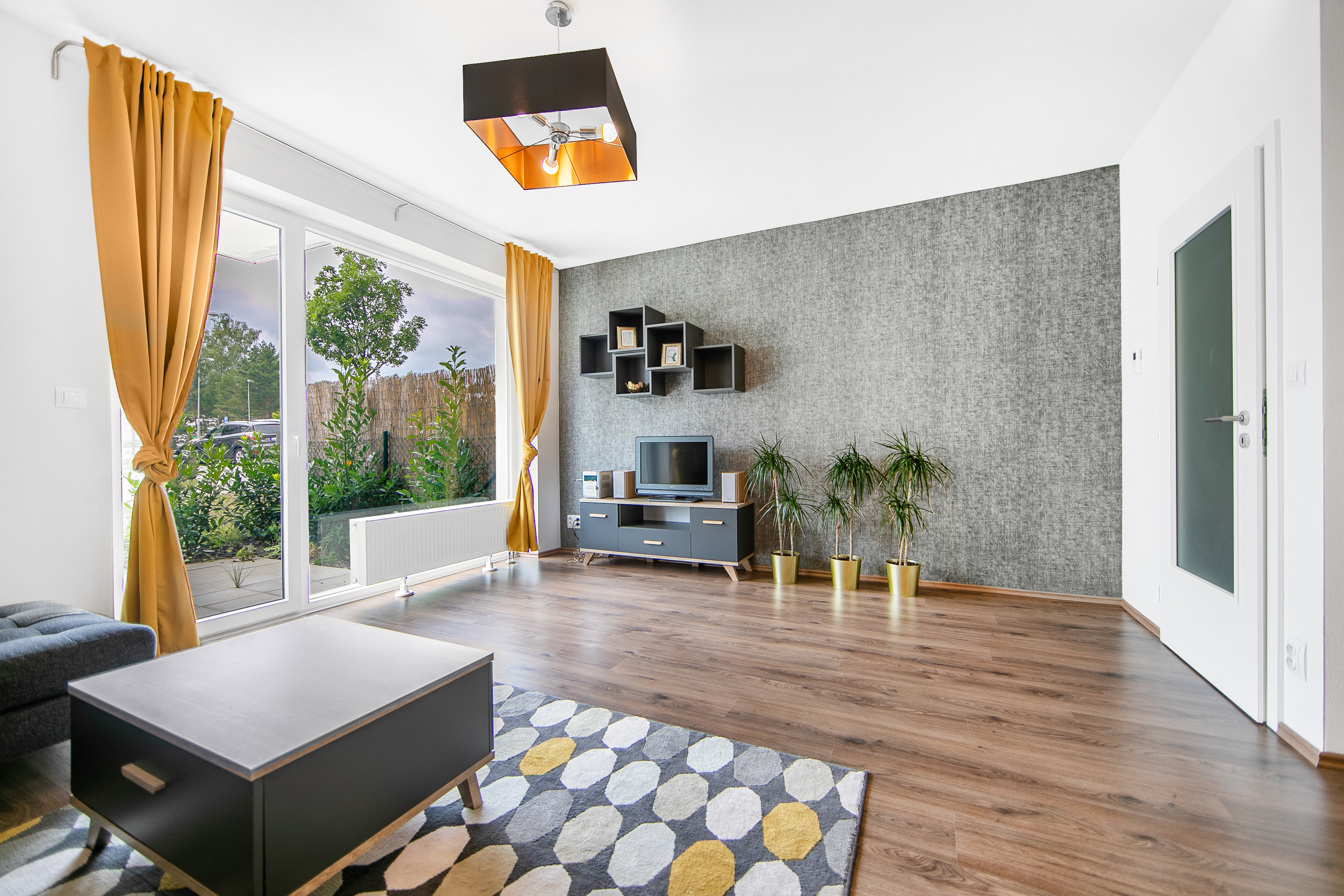 Lenka Baráková - Makléřka z Plzně foto 6