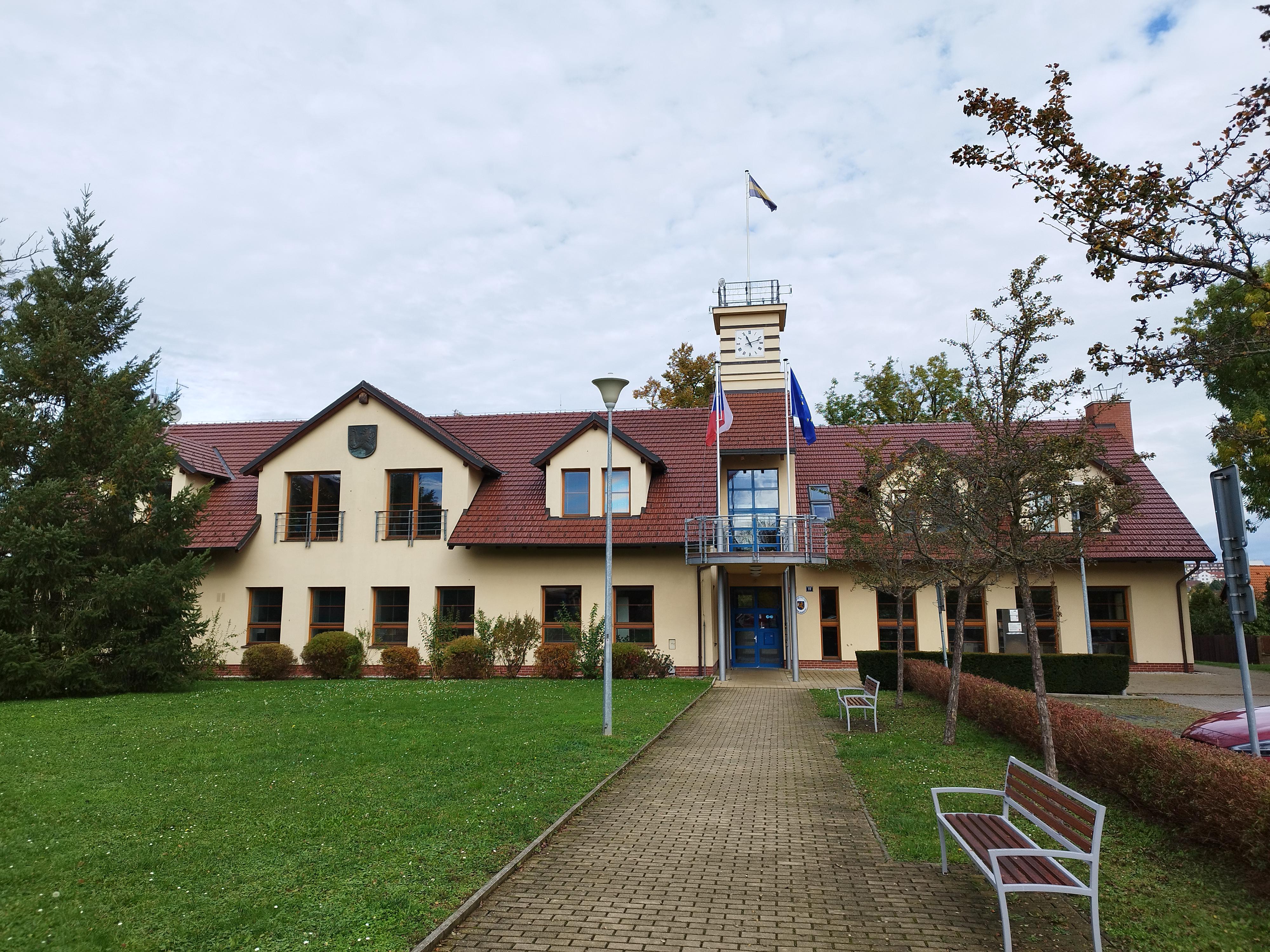 Úřad městské části Praha-Kunratice foto 5