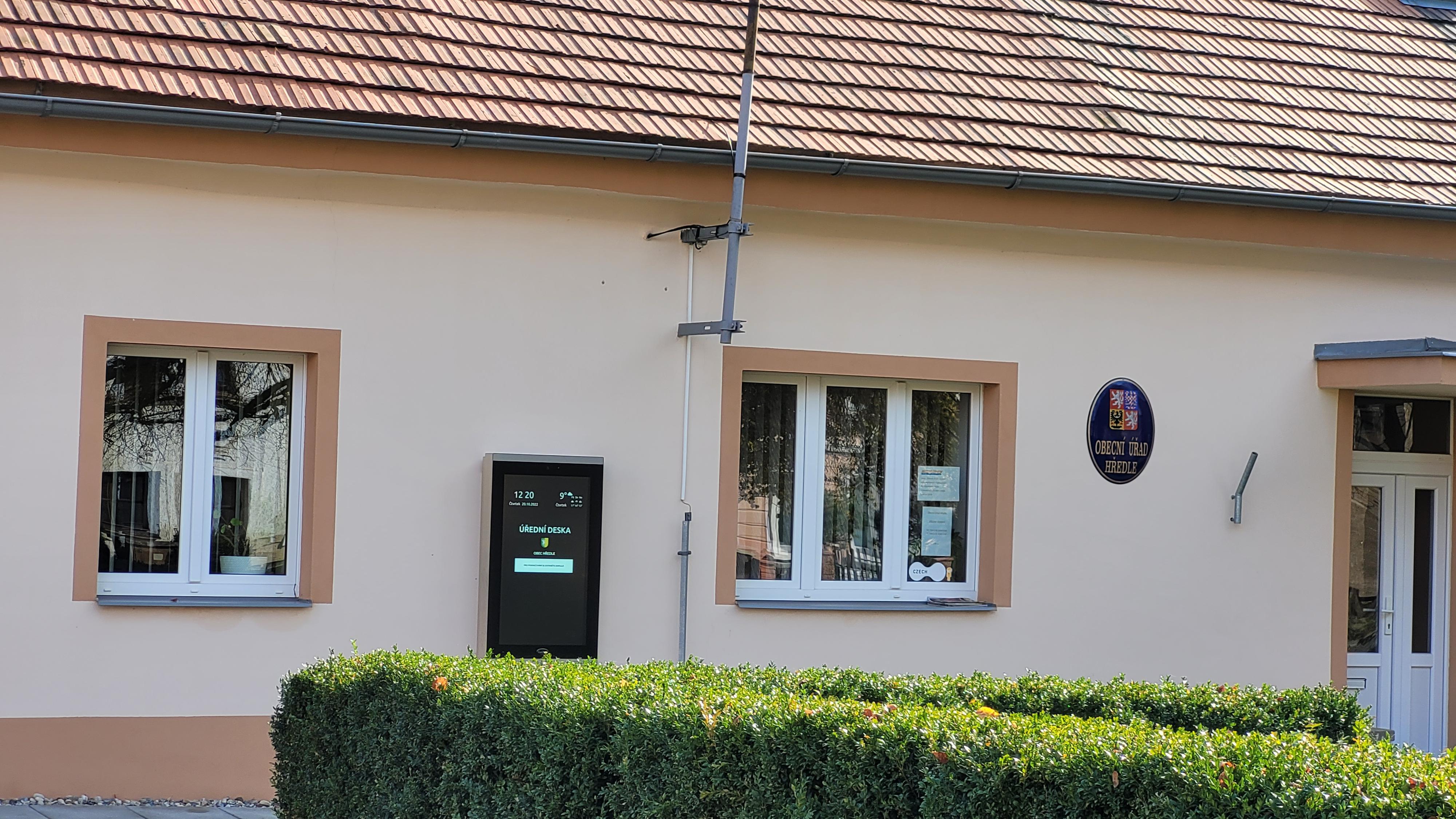 Hředle - obecní úřad foto 2