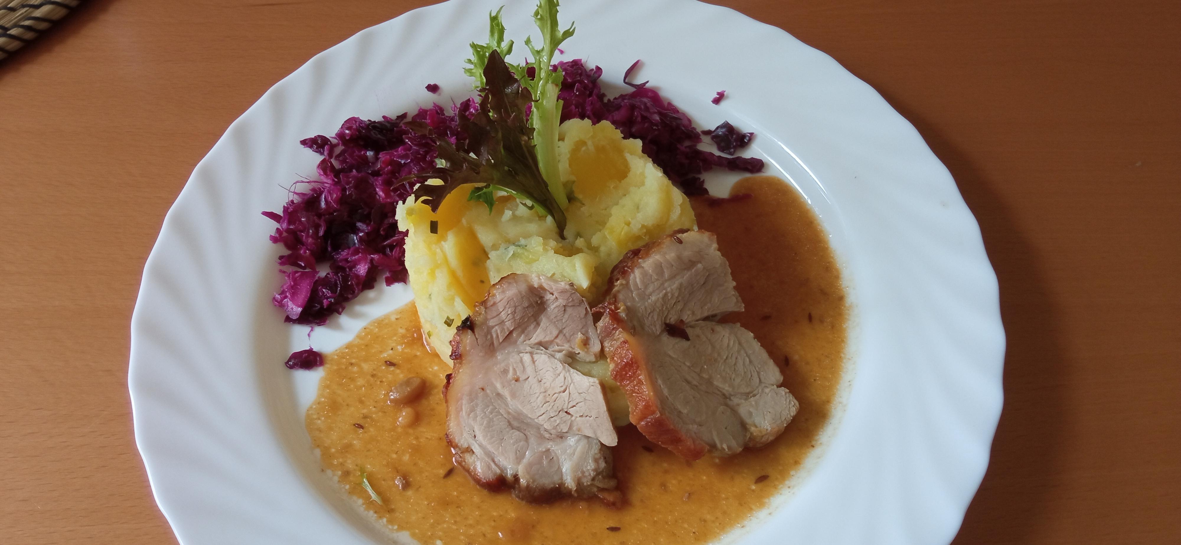 Školní restaurace "Sv. Rafael" foto 2