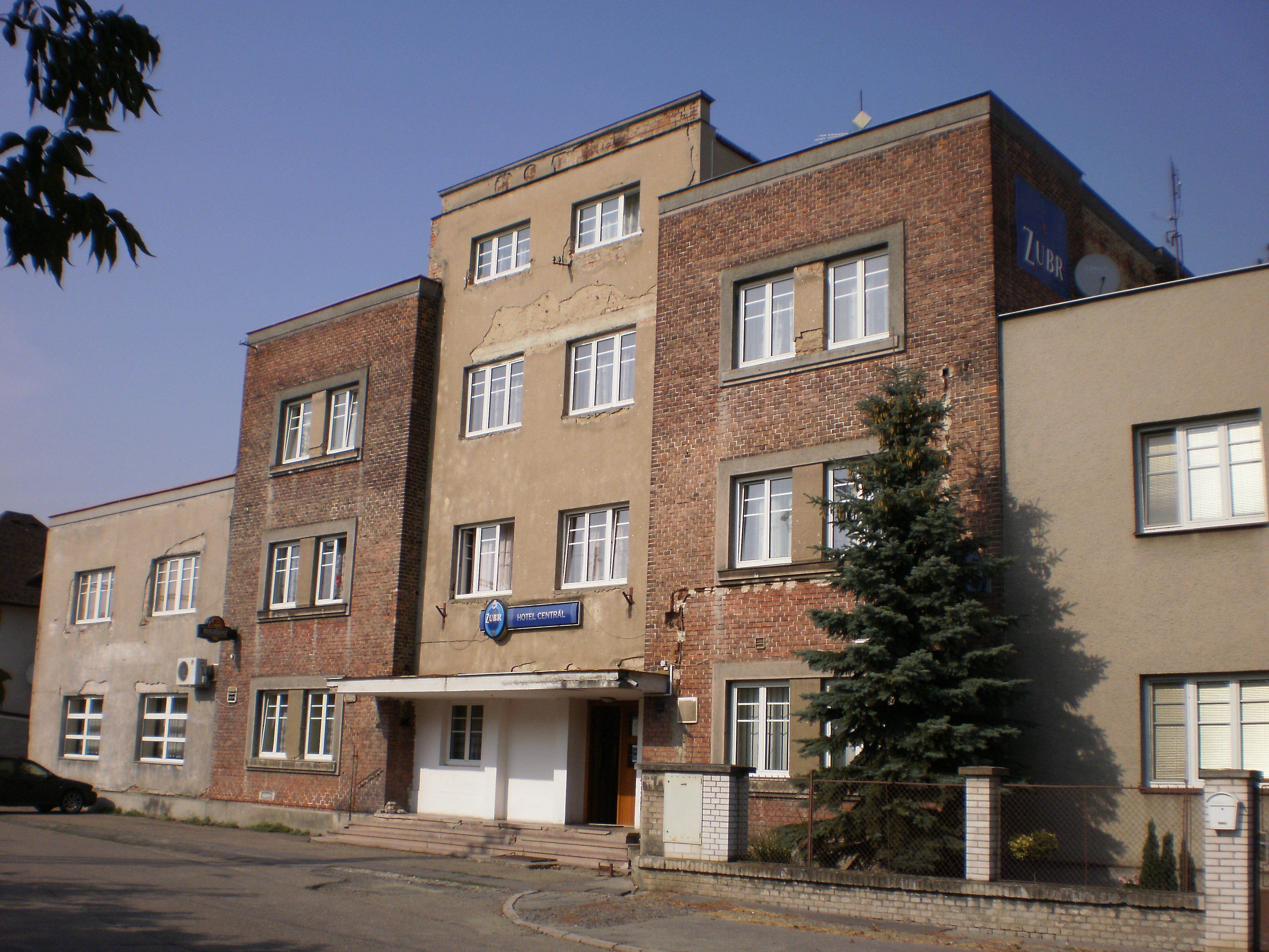 Centrál Hulín foto 3